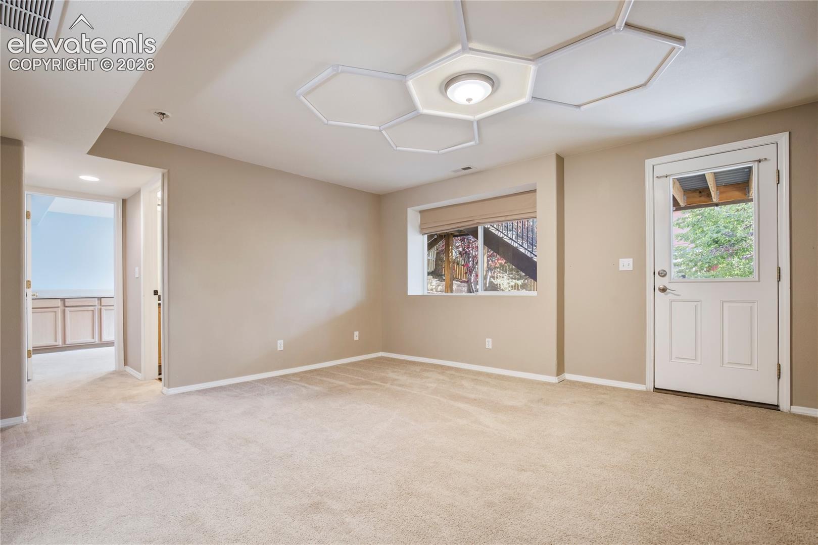 Listing photo 26 for 7451 Klipspringer Drive