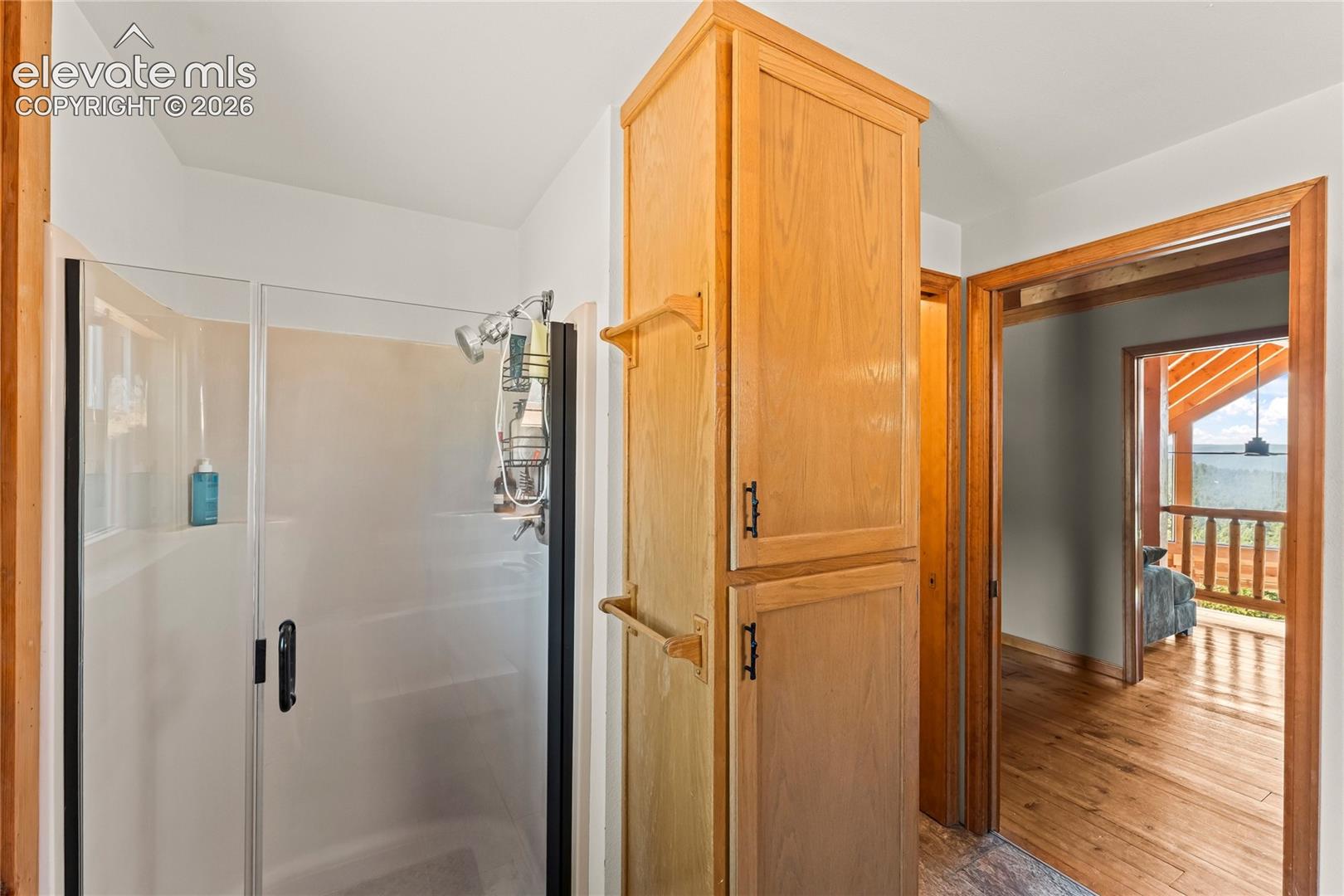 Listing photo 28 for 102 Douglas Fir Lane