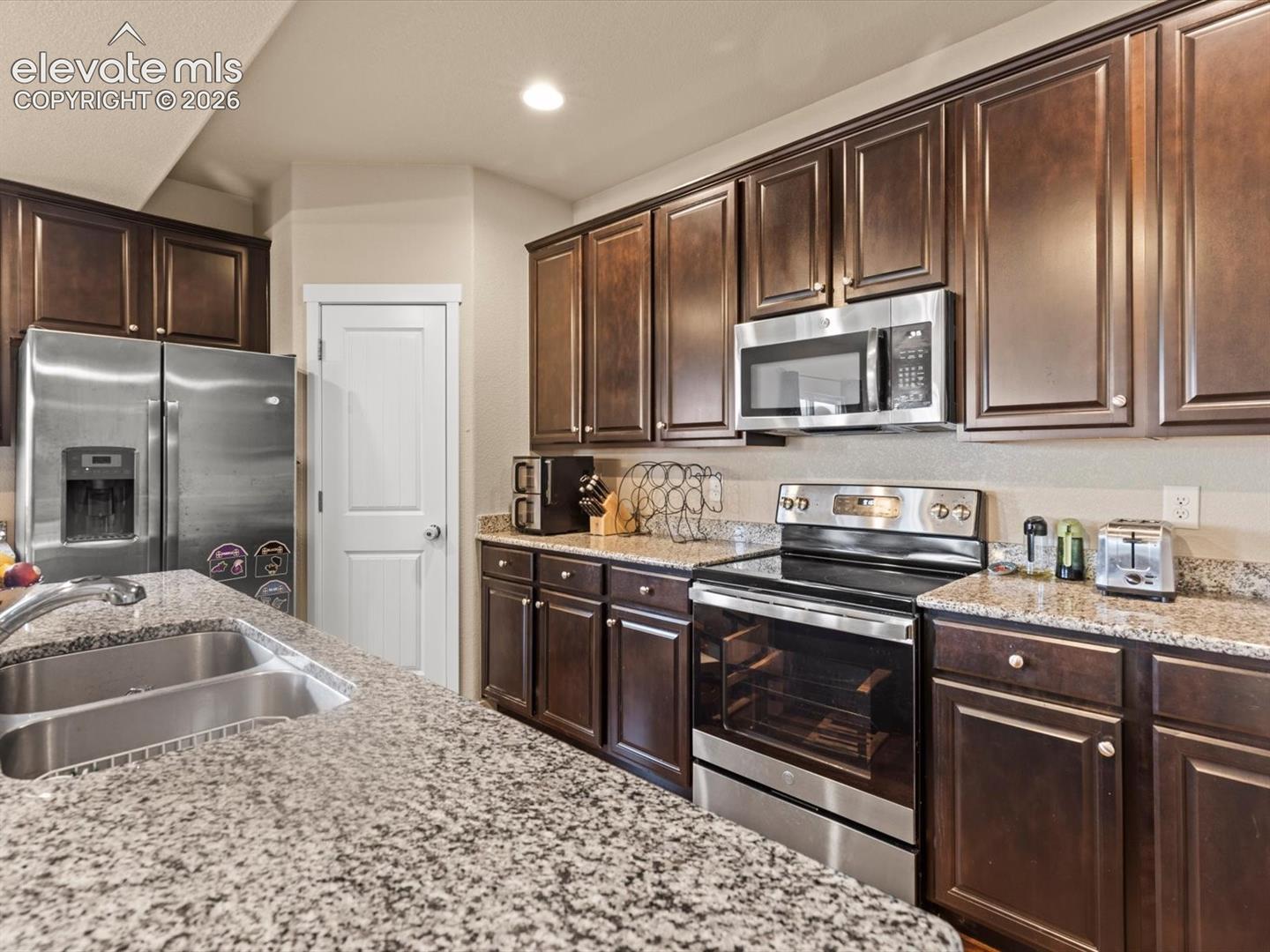 Listing photo 19 for 1564 Grand Overlook Street