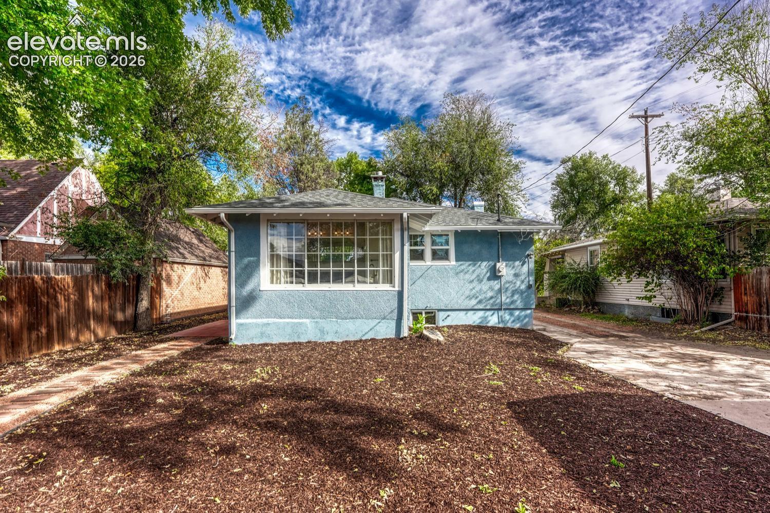 Listing photo 43 for 209 E Washington Street