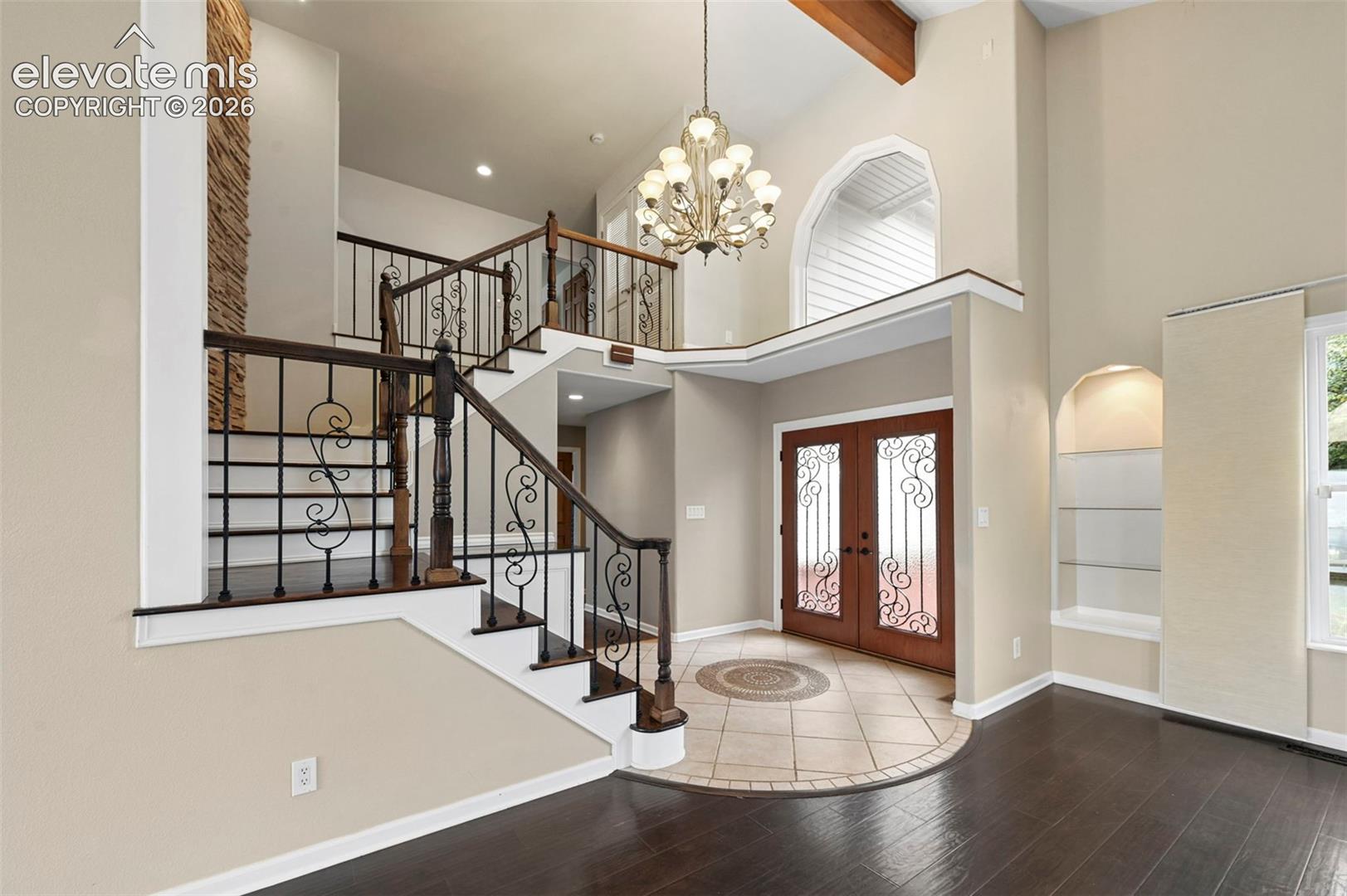 Listing photo 3 for 5365 Broadmoor Bluffs Drive