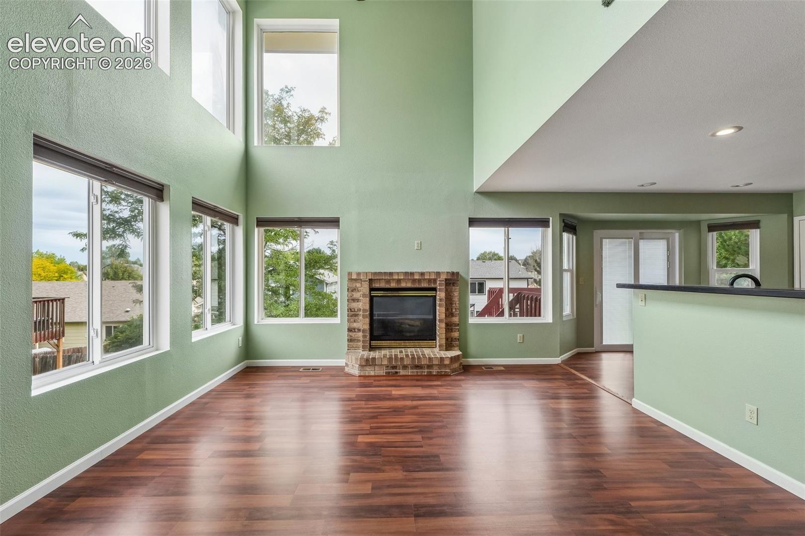 Listing photo 6 for 6065 Fescue Drive