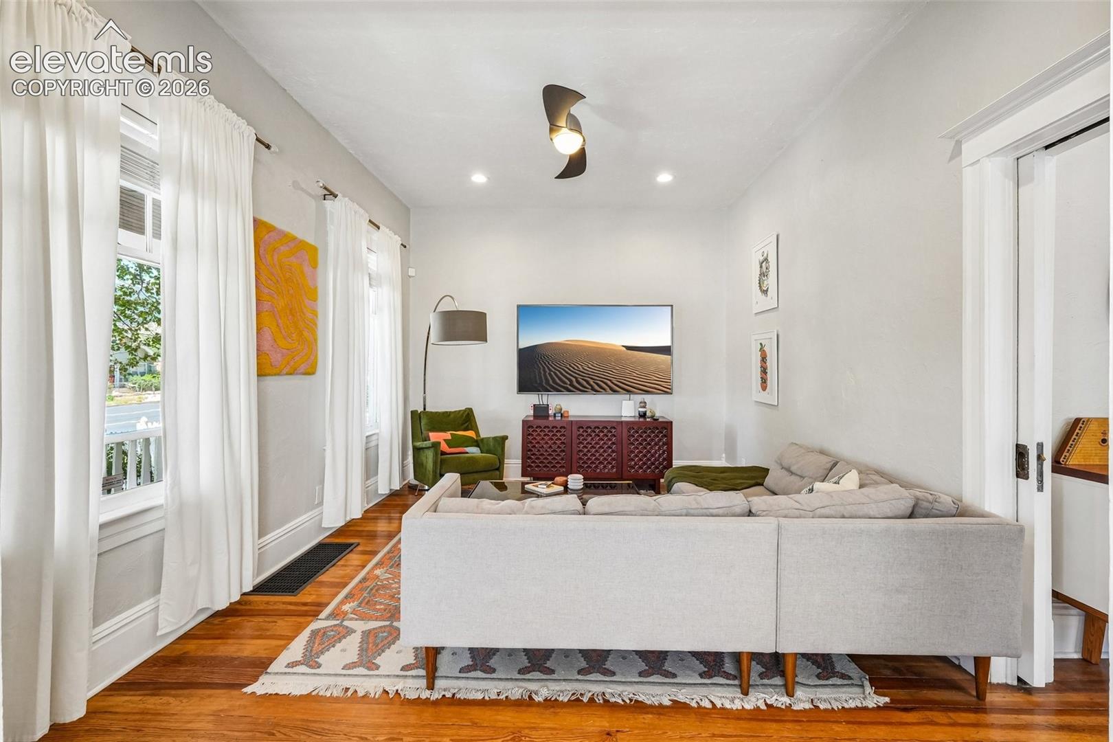 Listing photo 8 for 2118 W Colorado Avenue