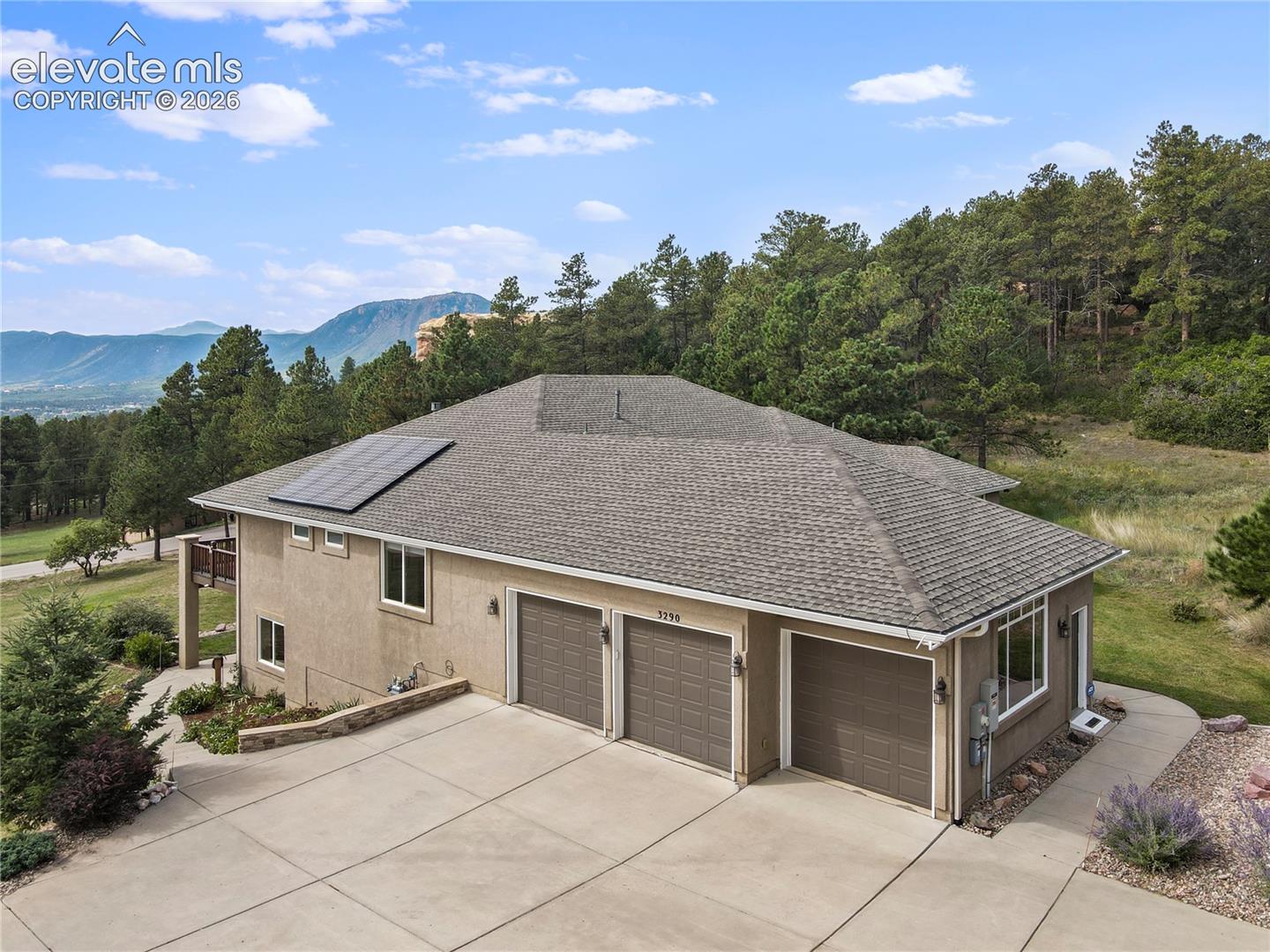 Listing photo 39 for 3290 Hamal Circle