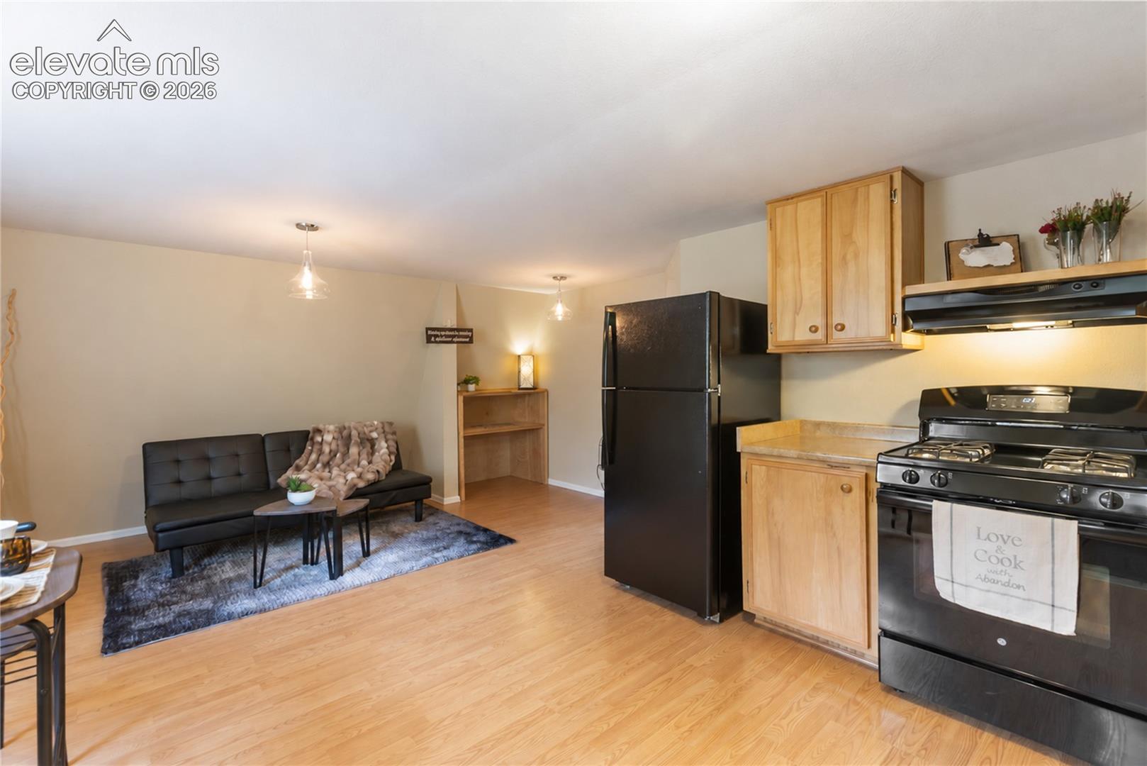 1021 Markus Road, photo 27