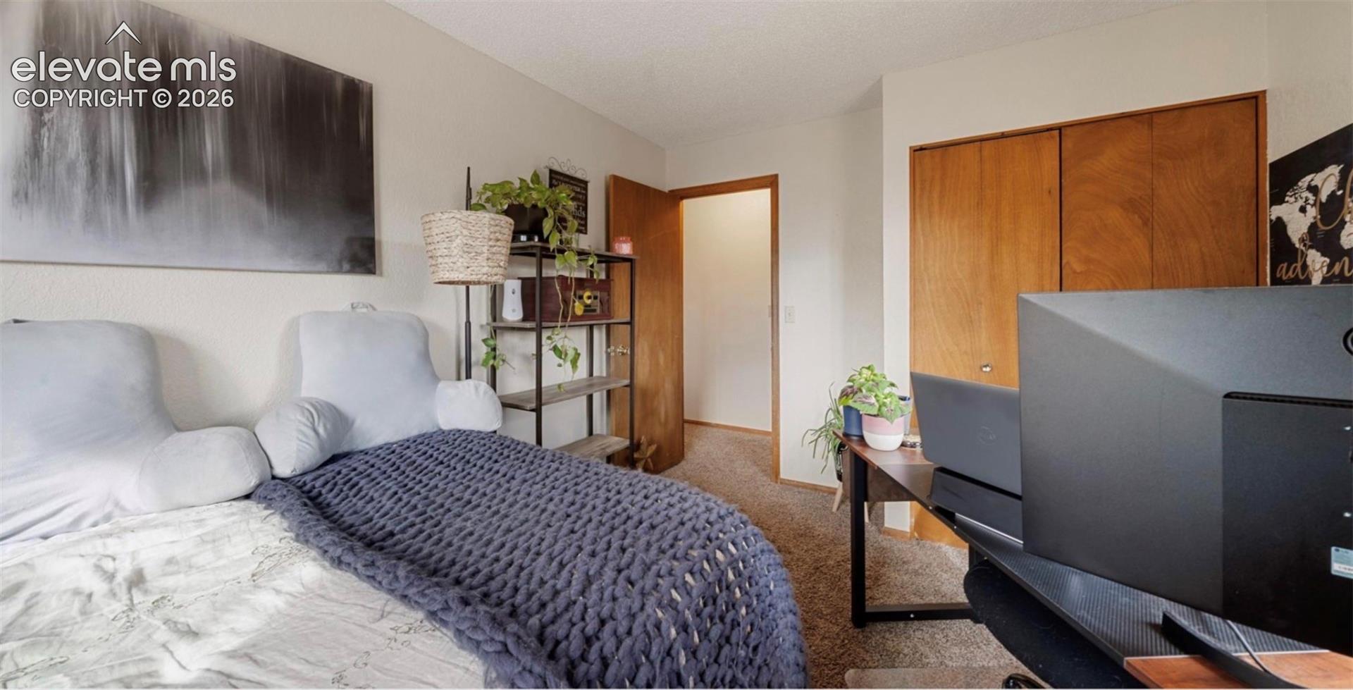Listing photo 23 for 410 Hillcrest Avenue