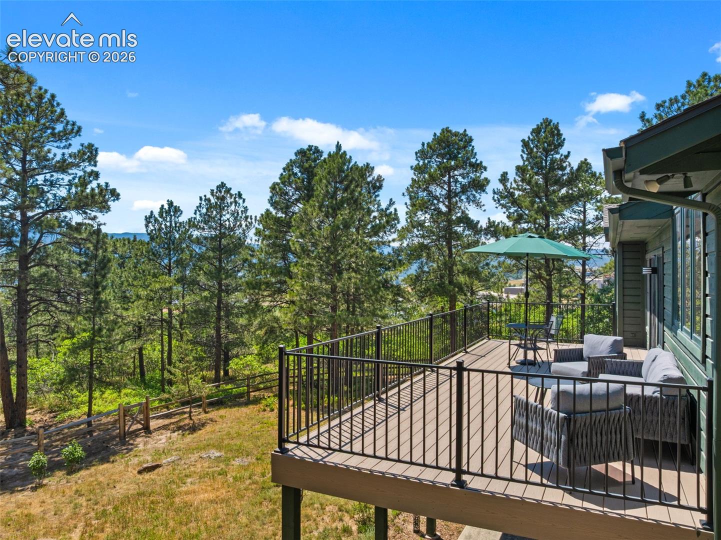 Listing photo 40 for 1675 Oakwood Drive