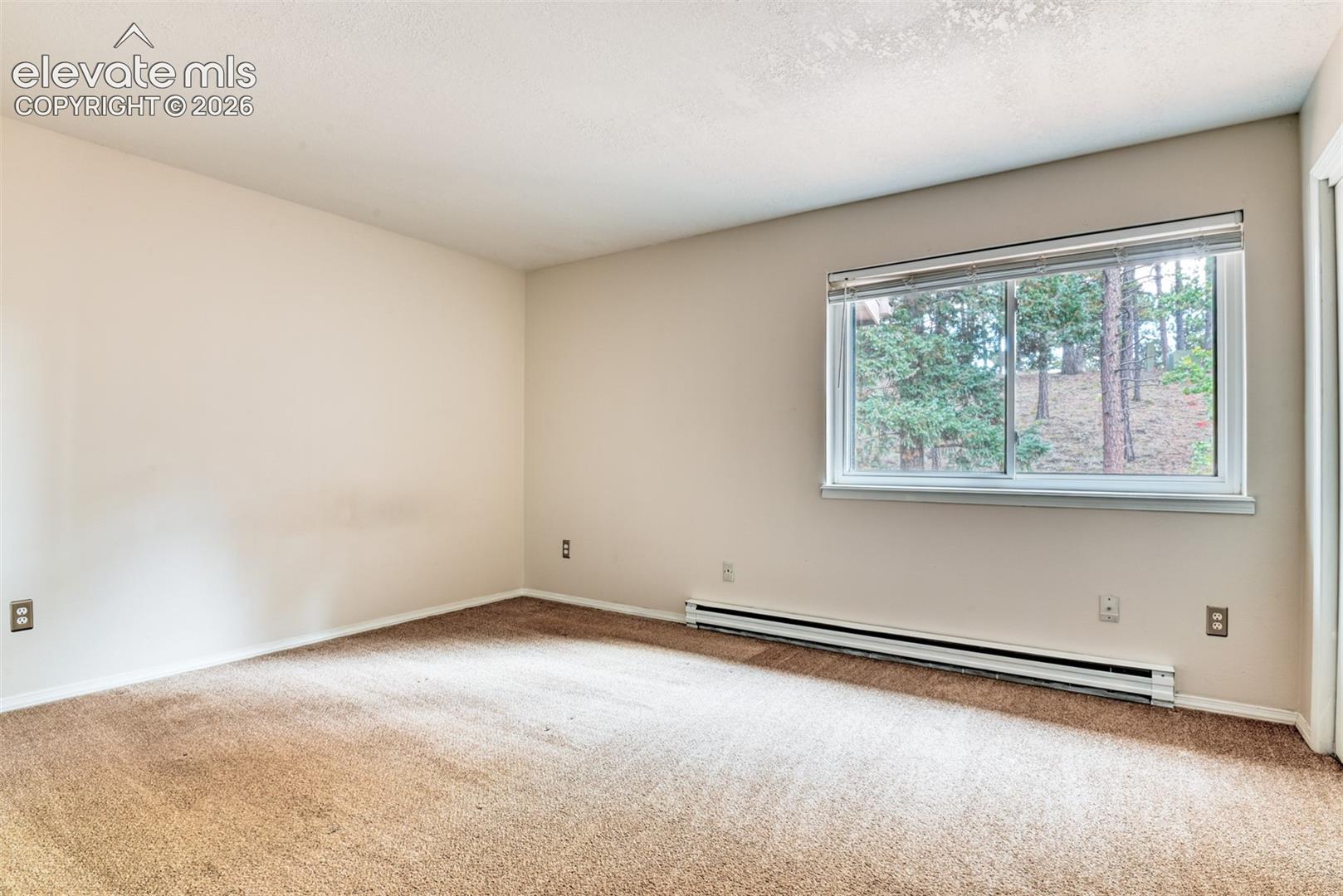 Listing photo 29 for 590 Manor Court B