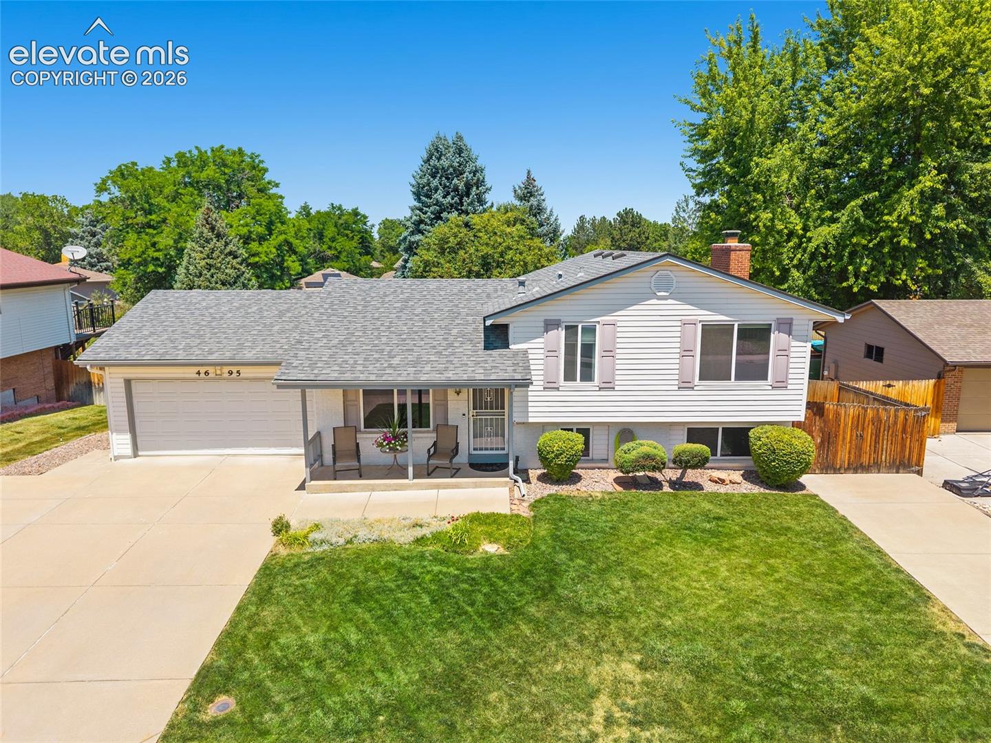 Listing photo 2 for 4695 W Stanford Avenue