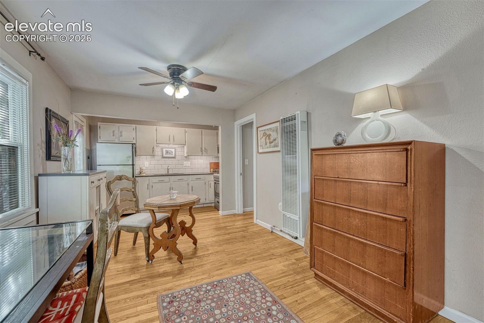 Listing photo 6 for 1725 W Cucharras Street