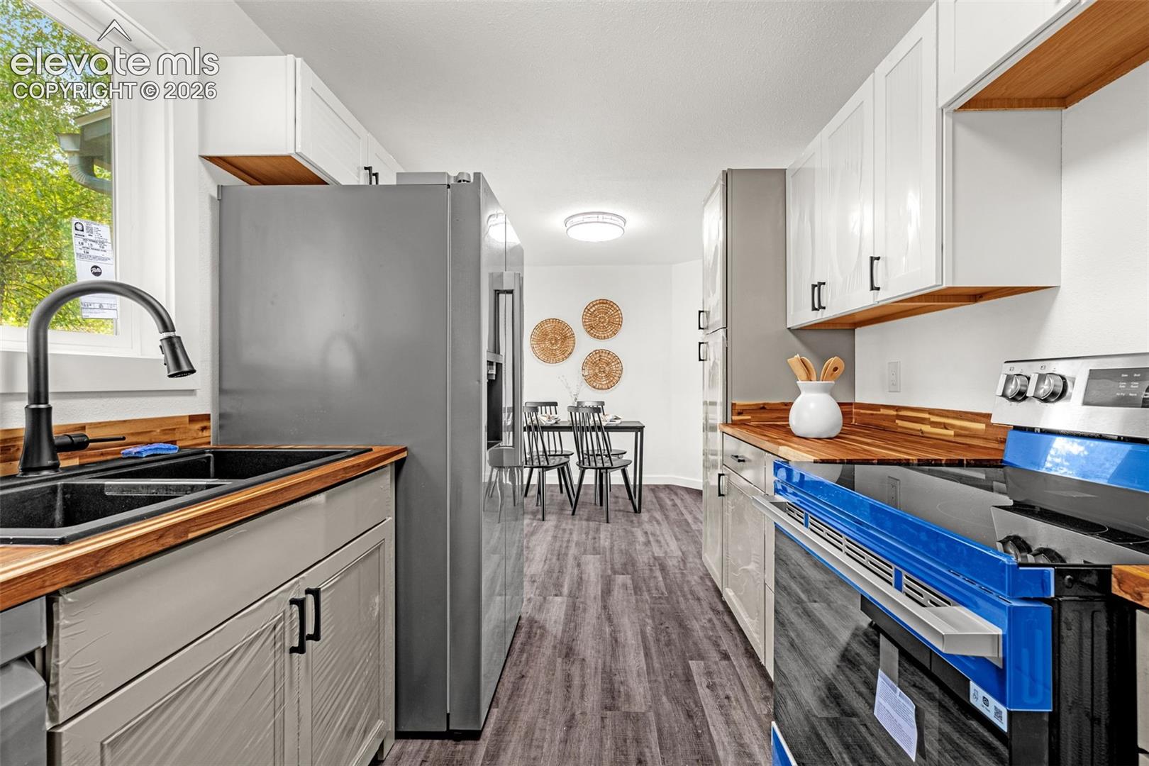 Listing photo 9 for 1375 Bonita Drive
