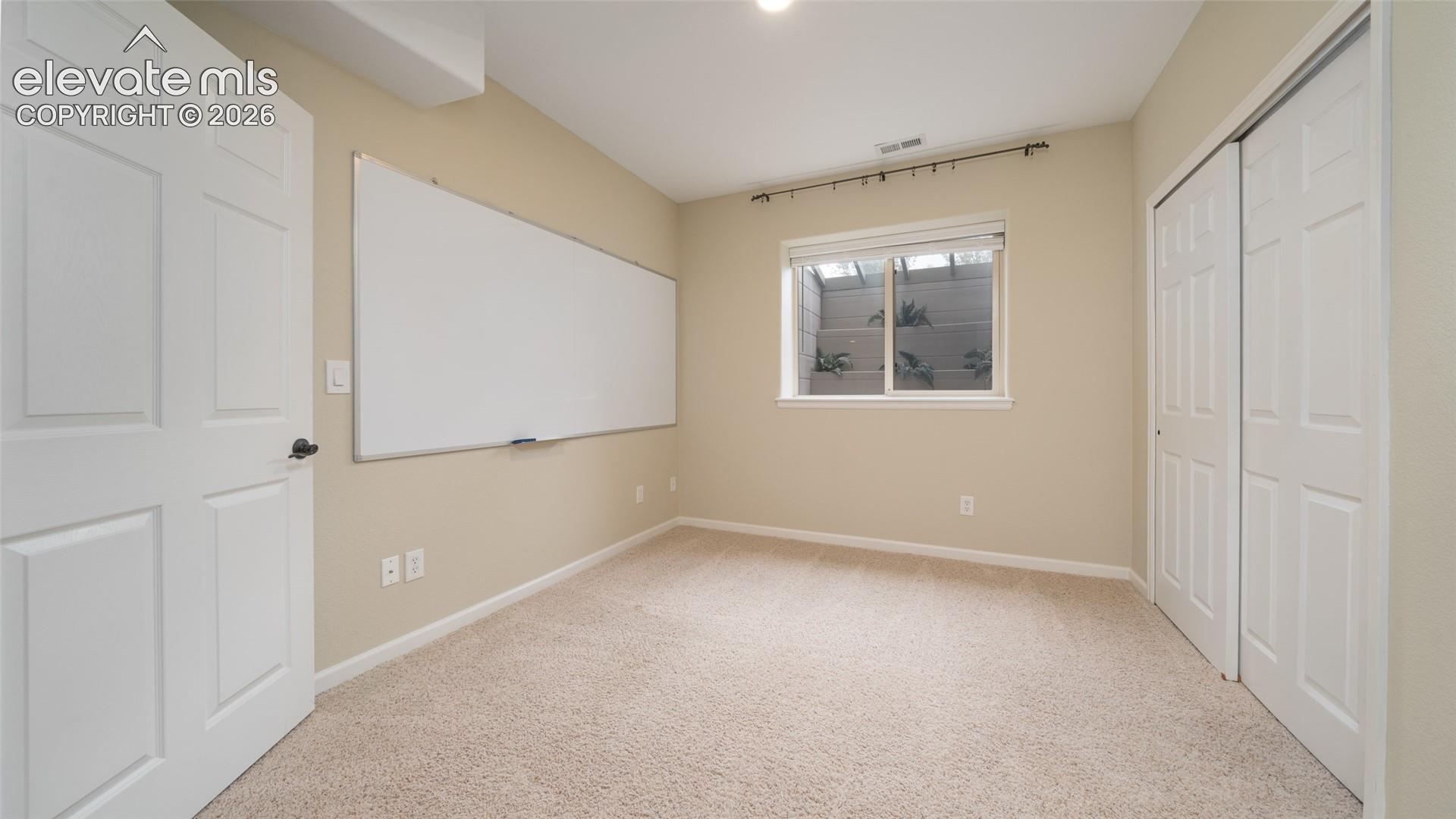 Listing photo 26 for 40 Wuthering Heights Drive