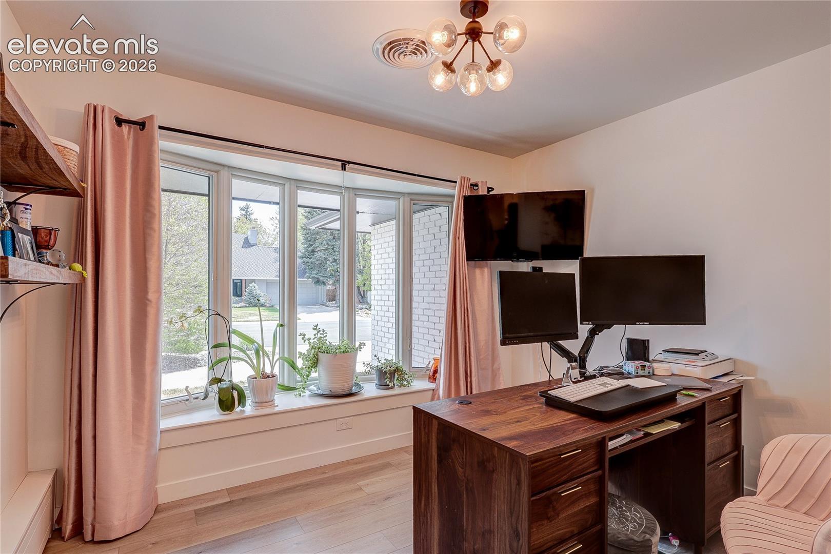 Listing photo 25 for 3981 S Hillcrest Drive