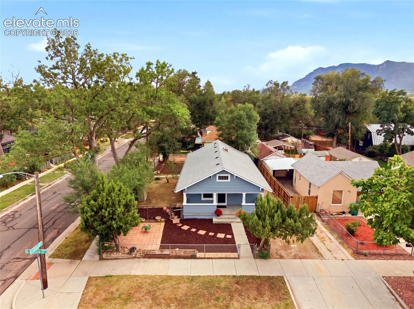 Listing photo 34 for 947 E Costilla Street