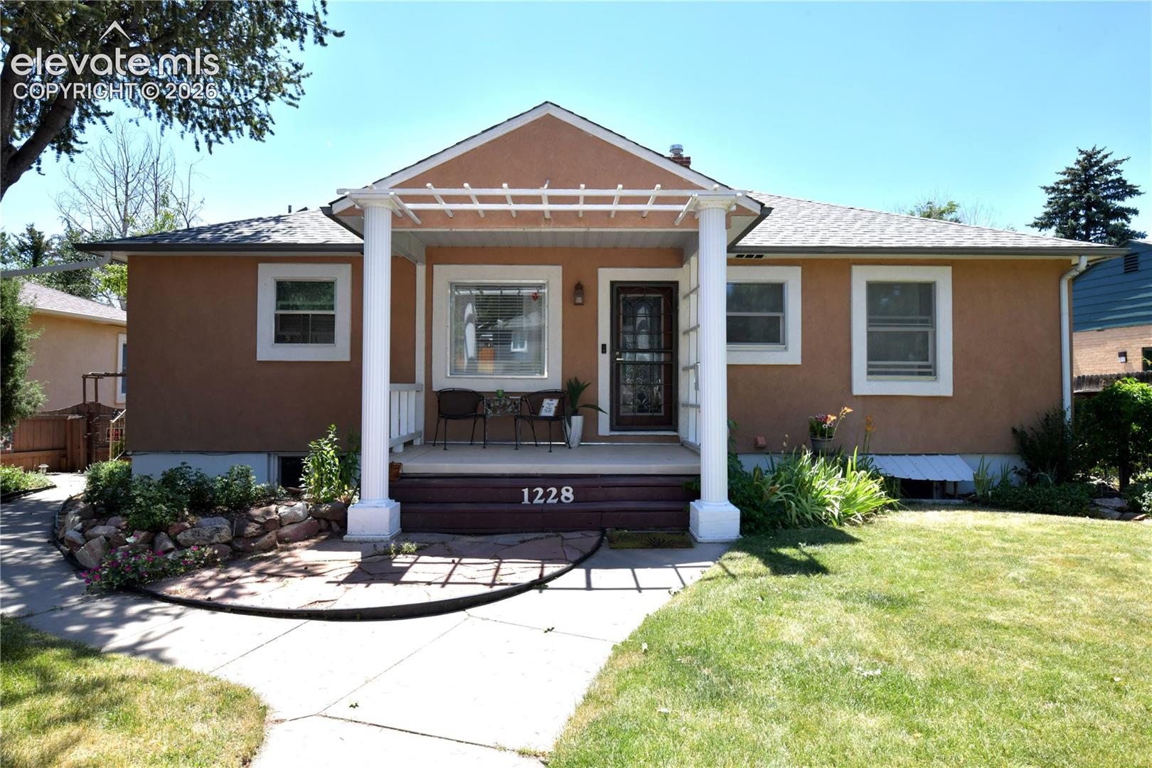 1228 Meade Avenue, photo 1