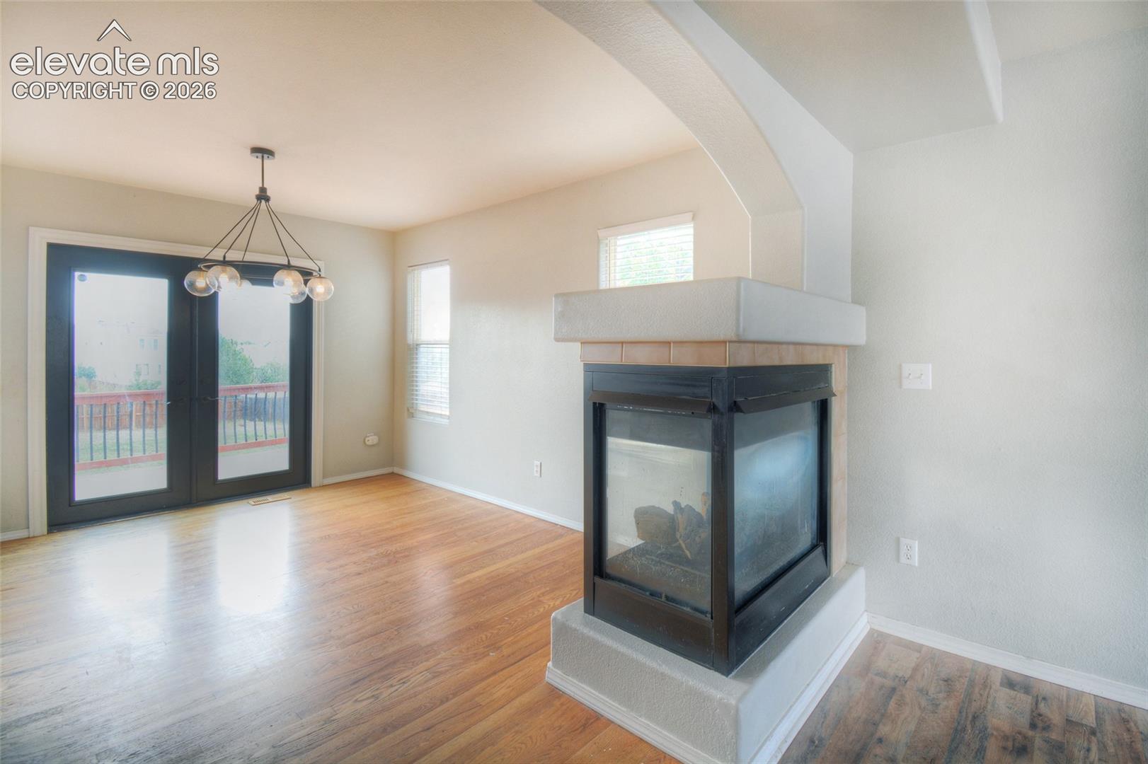 Listing photo 5 for 1042 Cailin Way