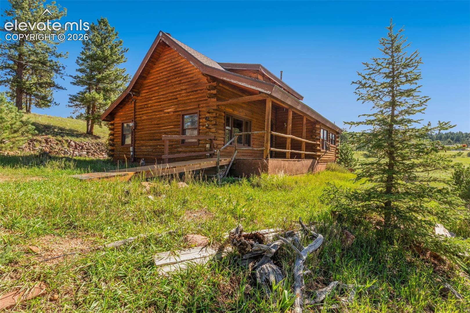 Listing photo 31 for 258 Appian Way