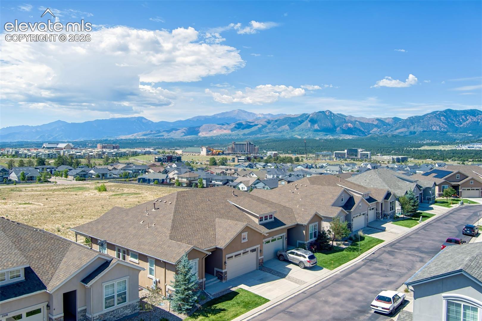 Listing photo 2 for 1506 PROMONTORY BLUFF View