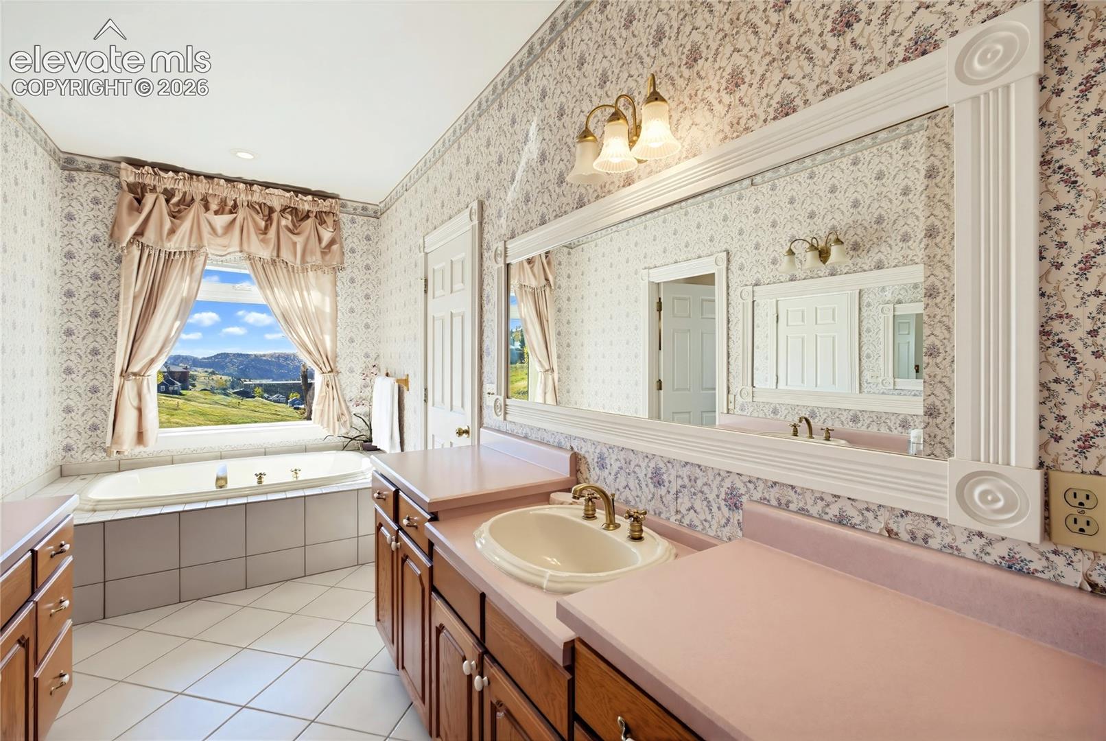 Listing photo 19 for 222 E Placer Street