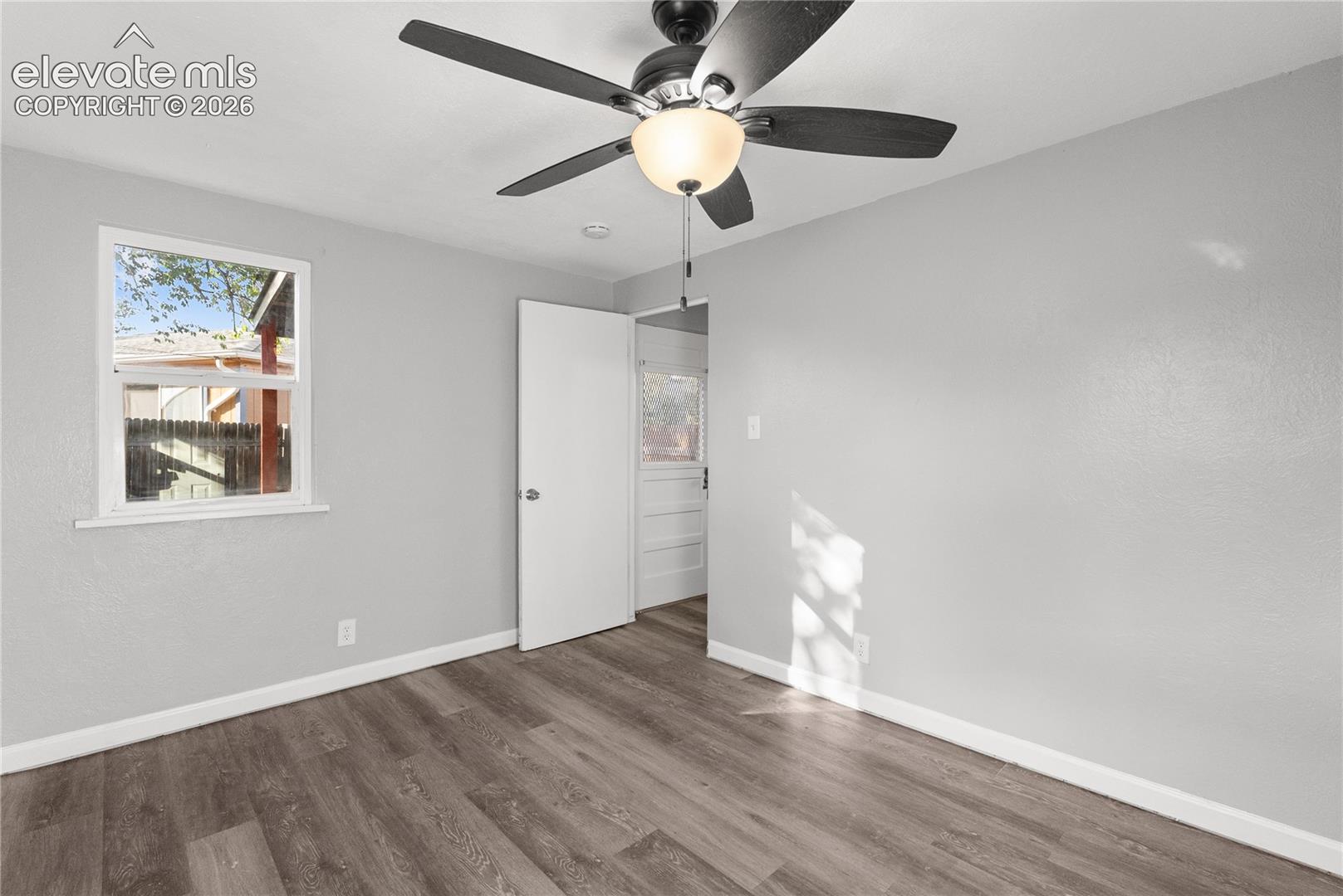 Listing photo 11 for 1606 Navajo Circle
