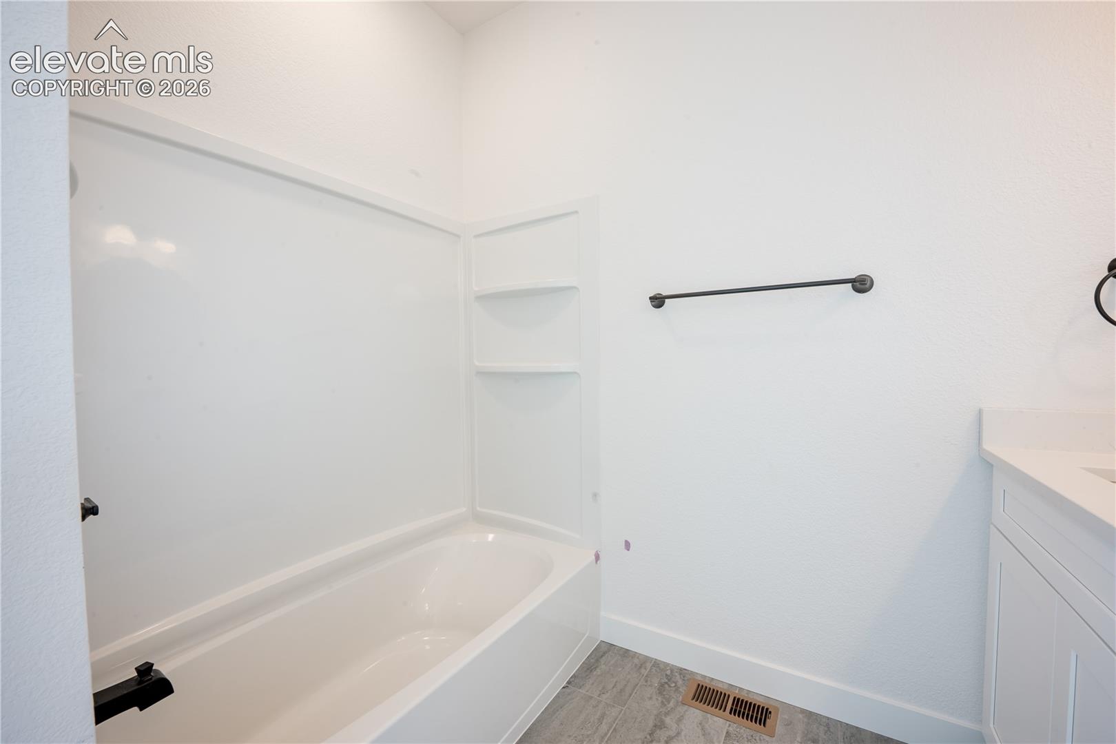 Listing photo 16 for 9335 S Peyton Highway