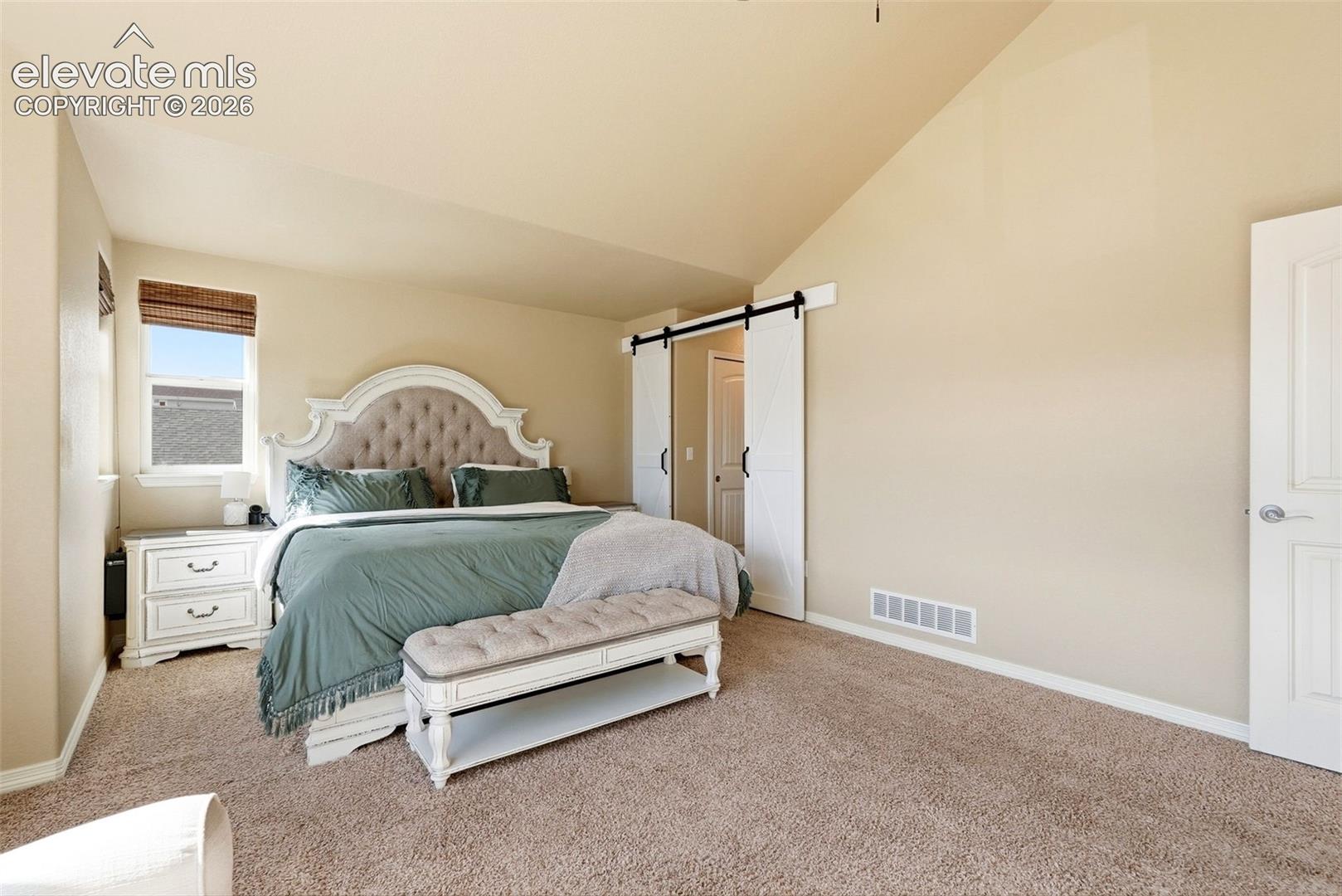 Listing photo 32 for 10567 Mount Evans Drive