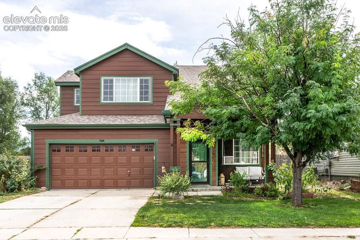818 Hayloft Lane — listing photo