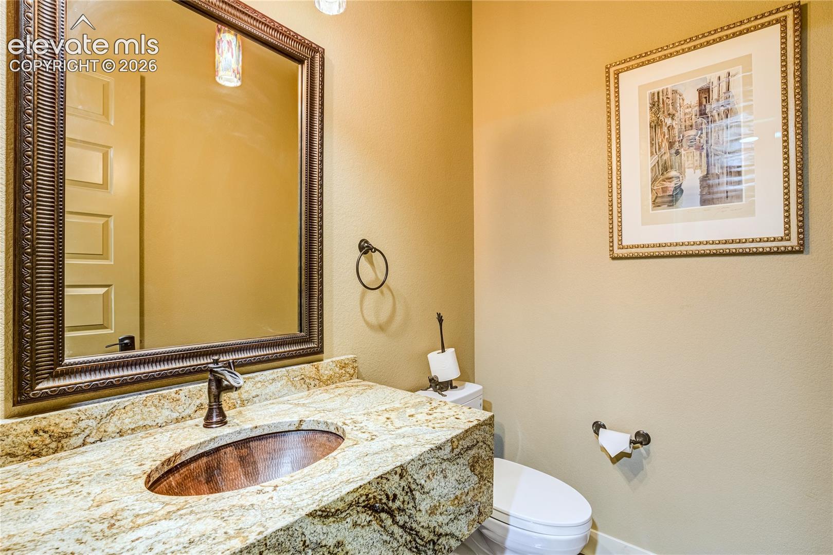 Listing photo 18 for 12427 Creekhurst Drive