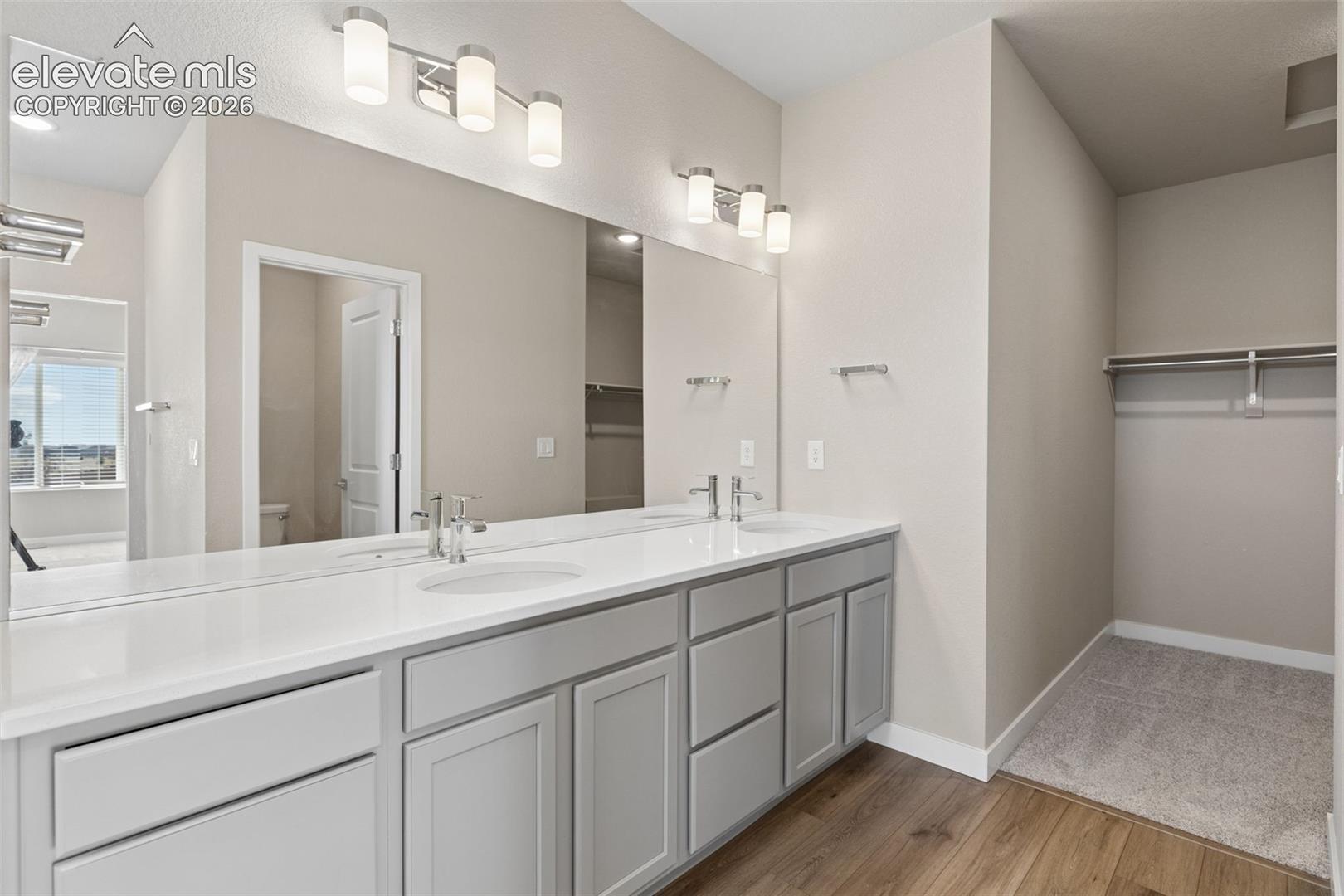 Listing photo 18 for 13107 Parkland Drive