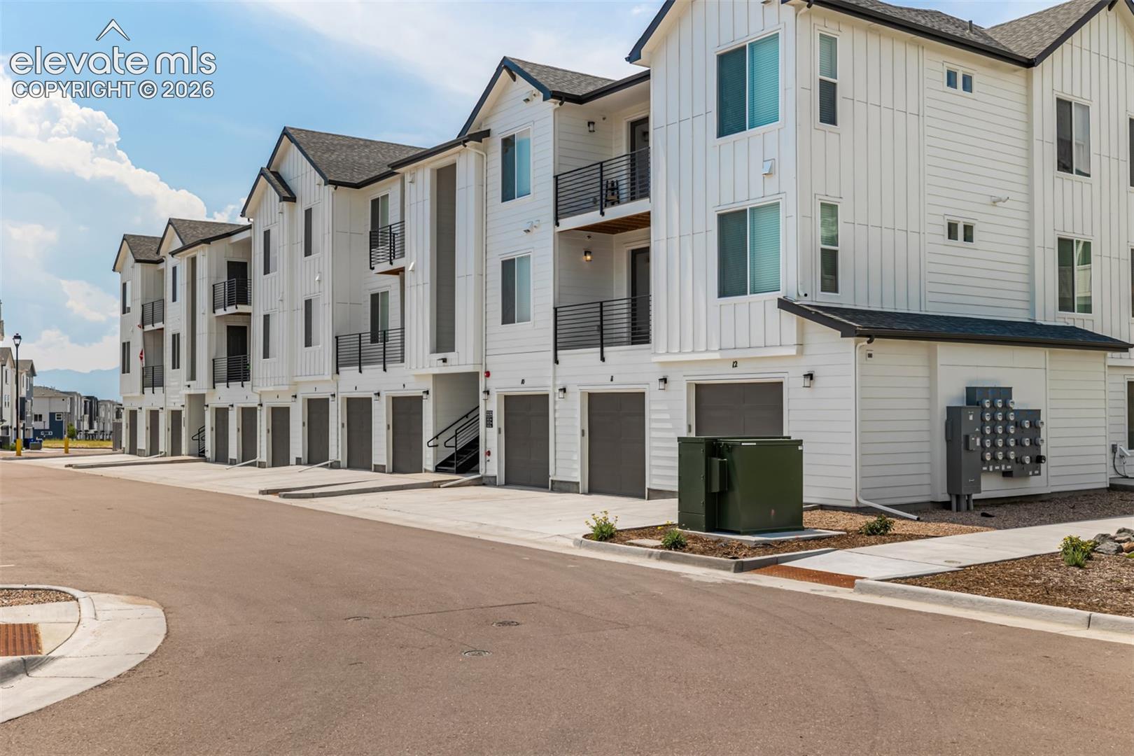 2252 Arikaree Heights