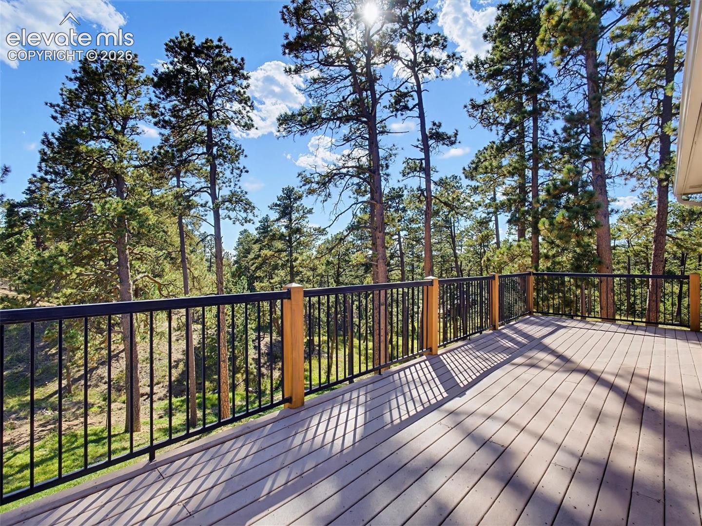 Listing photo 12 for 18065 Cumbres Road