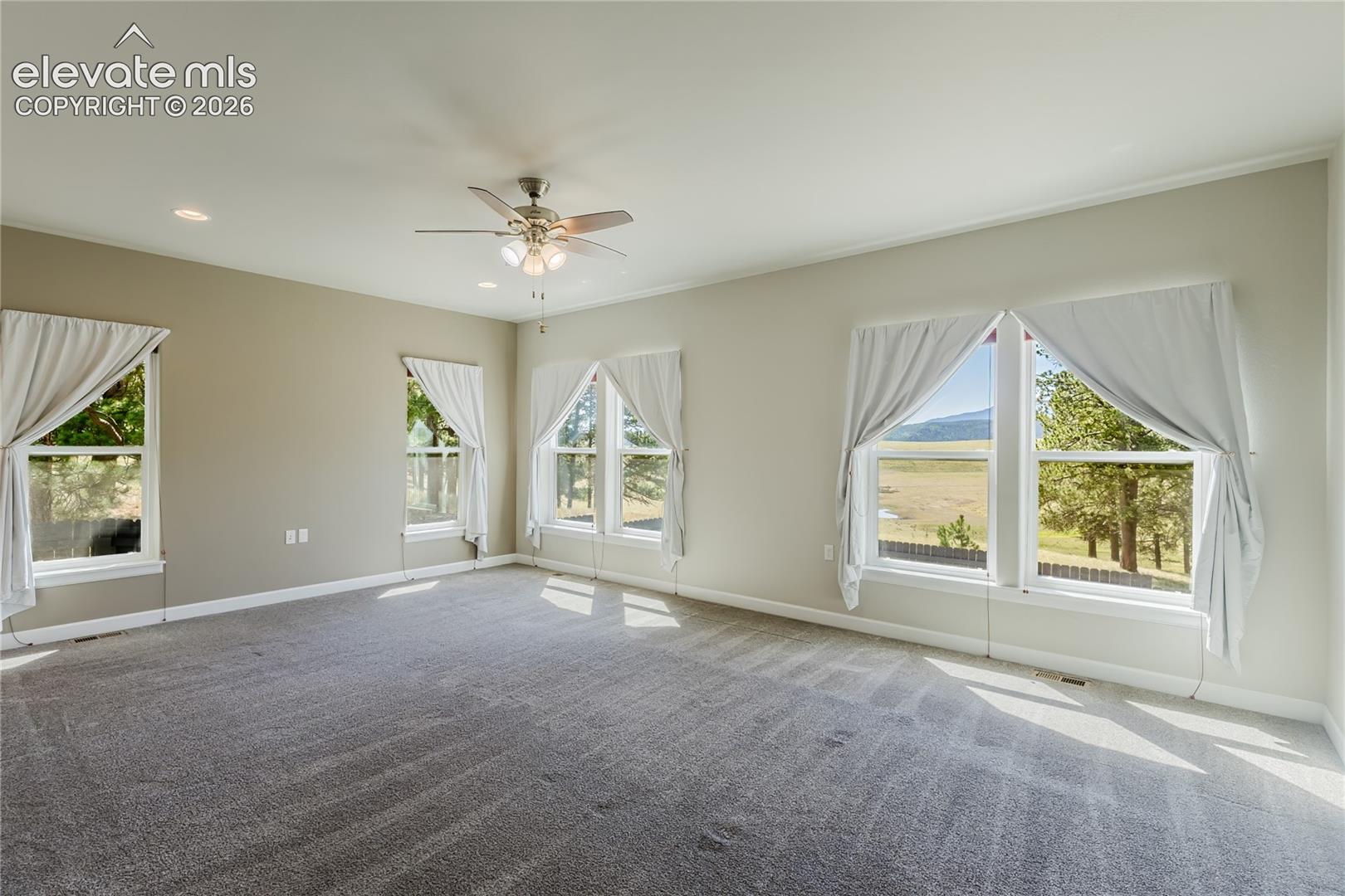Listing photo 25 for 407 Silvermoon Heights
