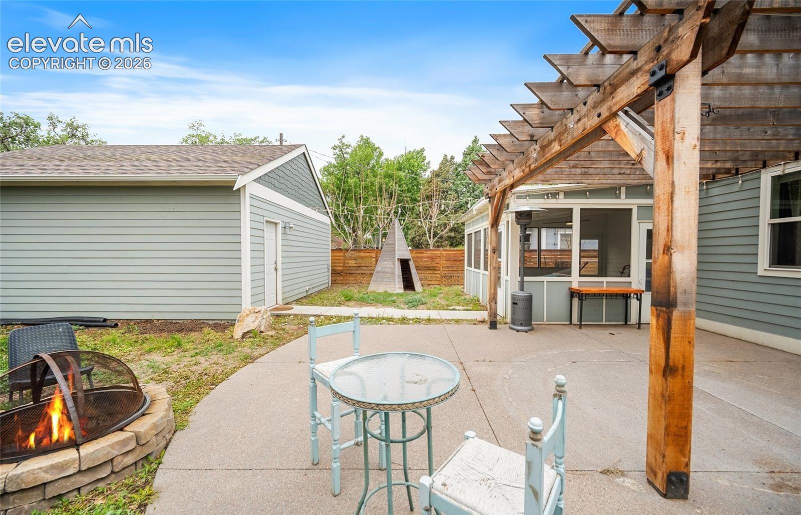 Listing photo 36 for 1007 E Boulder Street