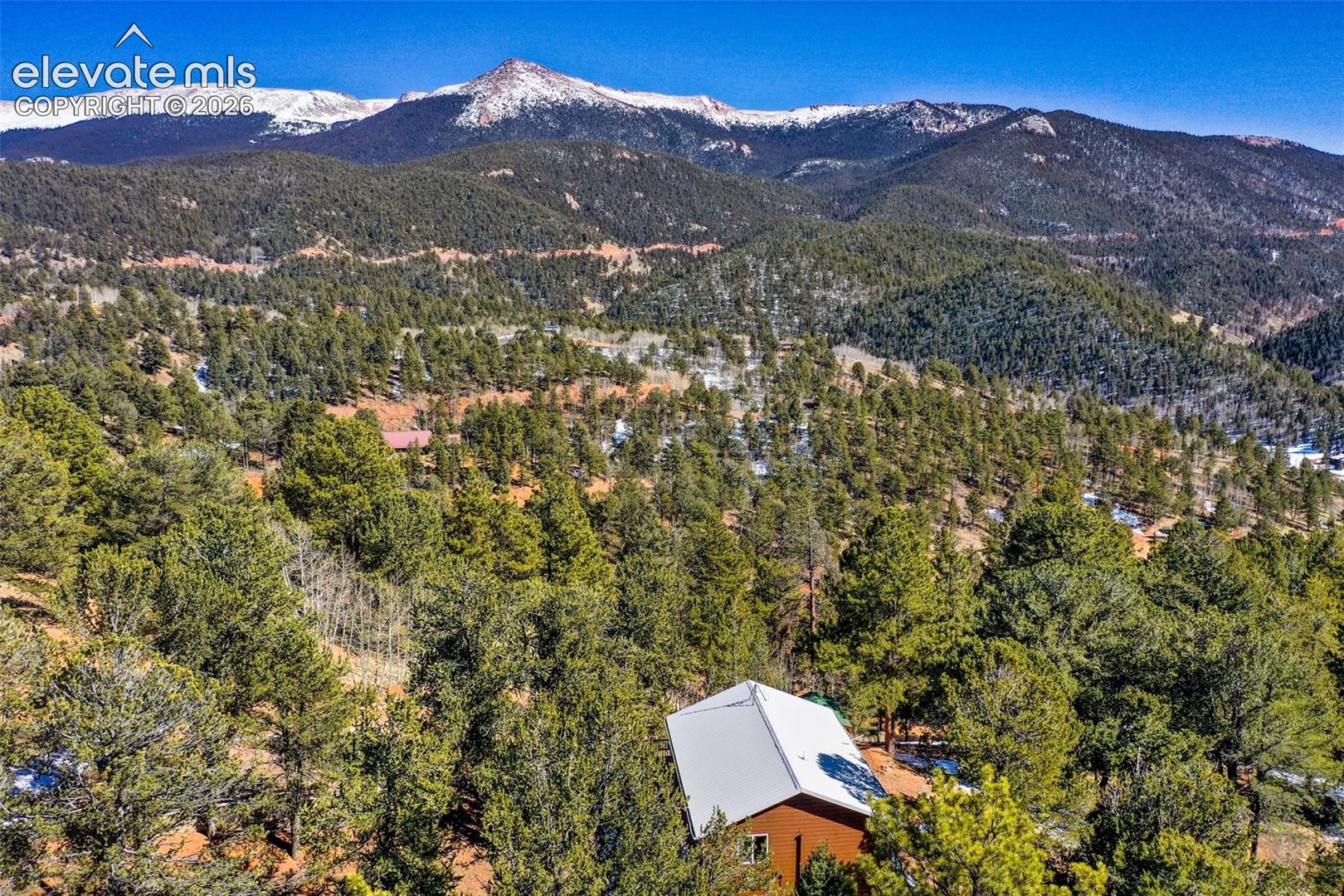 Listing photo 7 for 493 Horseshoe Drive