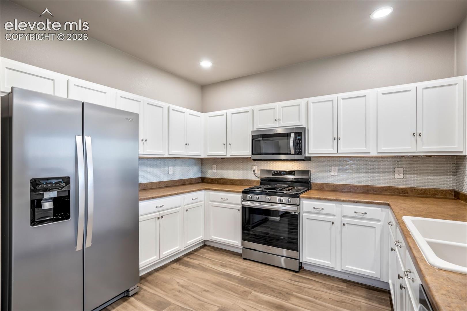 Listing photo 11 for 7303 Sandy Springs Point
