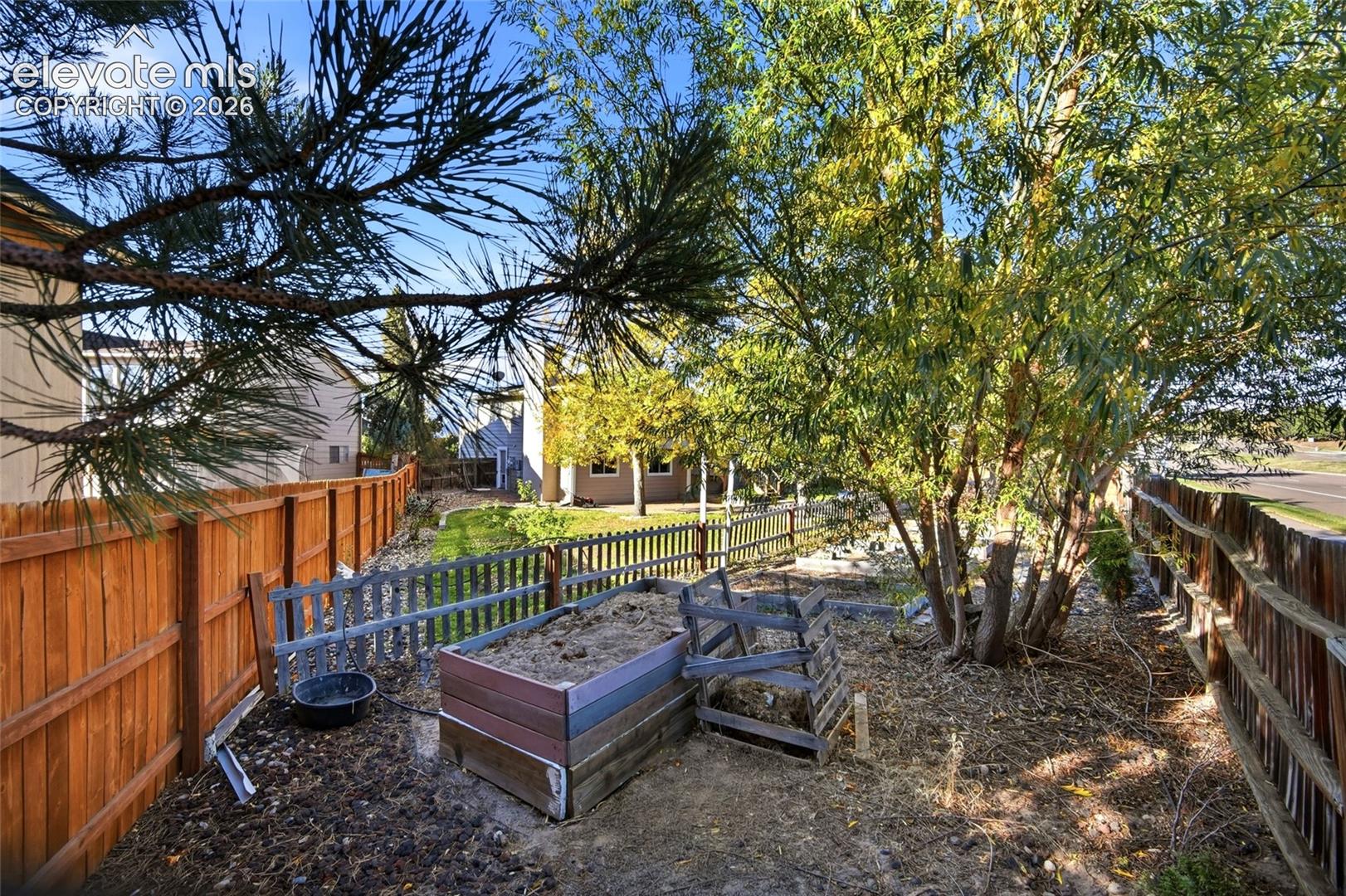 Listing photo 43 for 3880 Cloud Drive