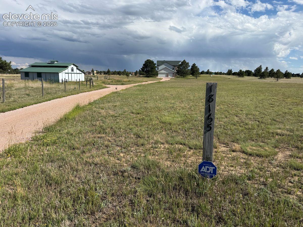 Listing photo 12 for 18165 Pinon Park Road
