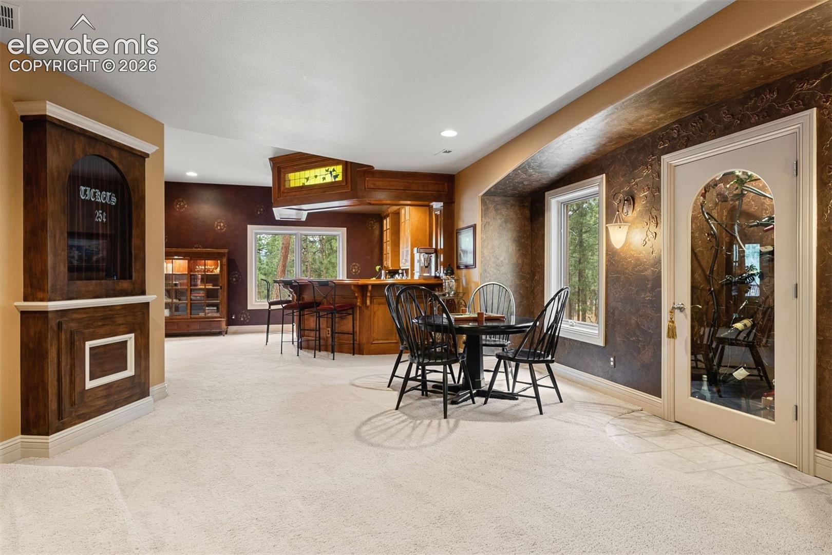 Listing photo 34 for 17507 Colonial Park Drive