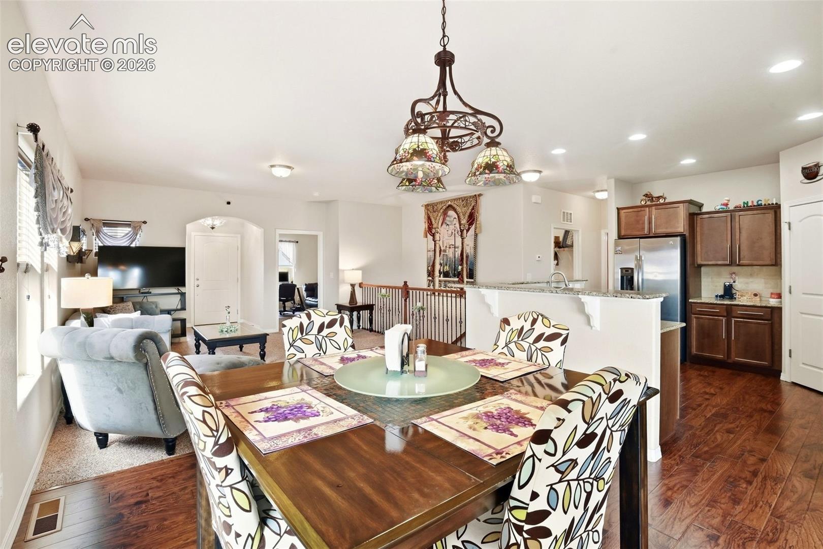 Listing photo 16 for 19524 Lindenmere Drive