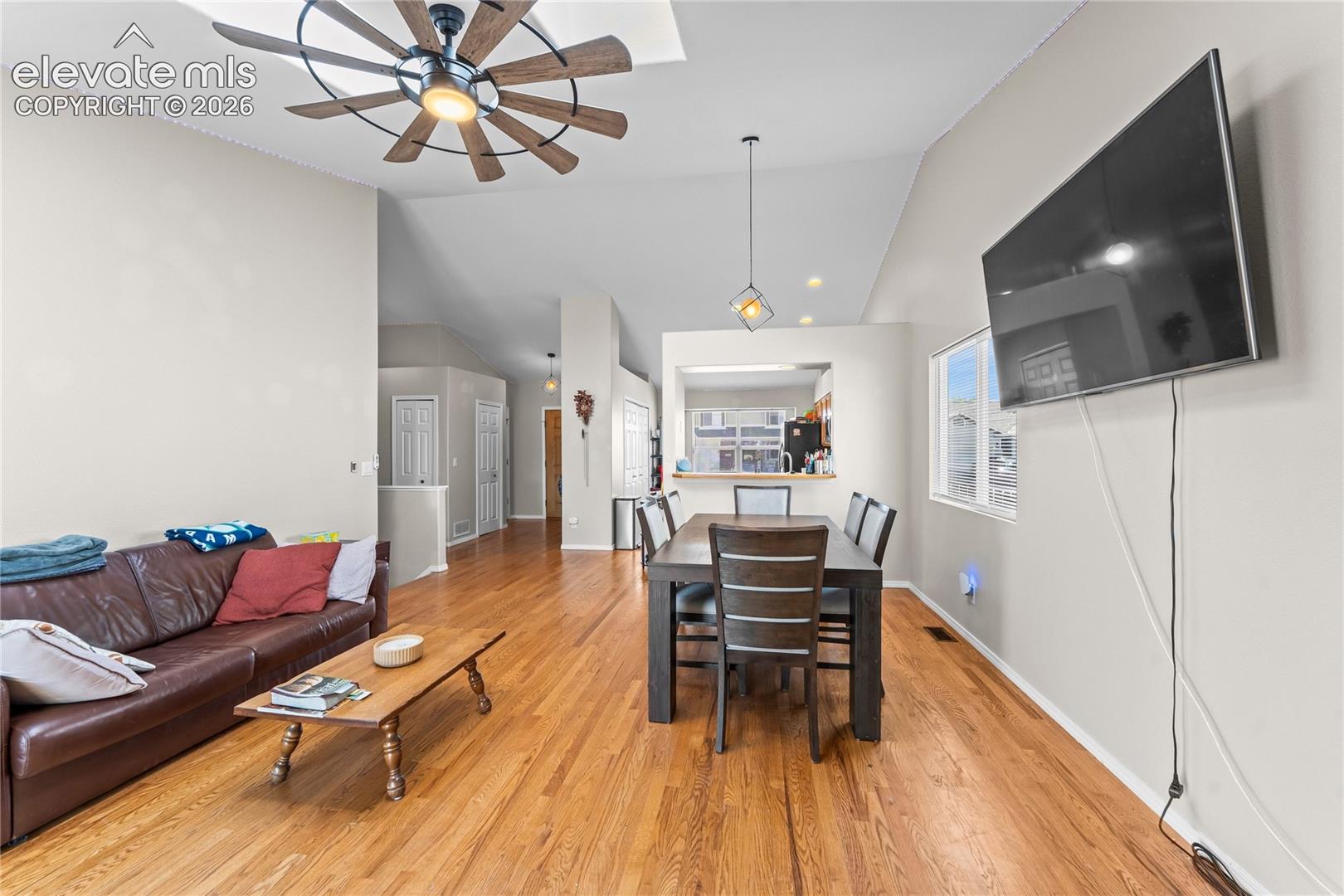 Listing photo 17 for 885 Candlestar Loop