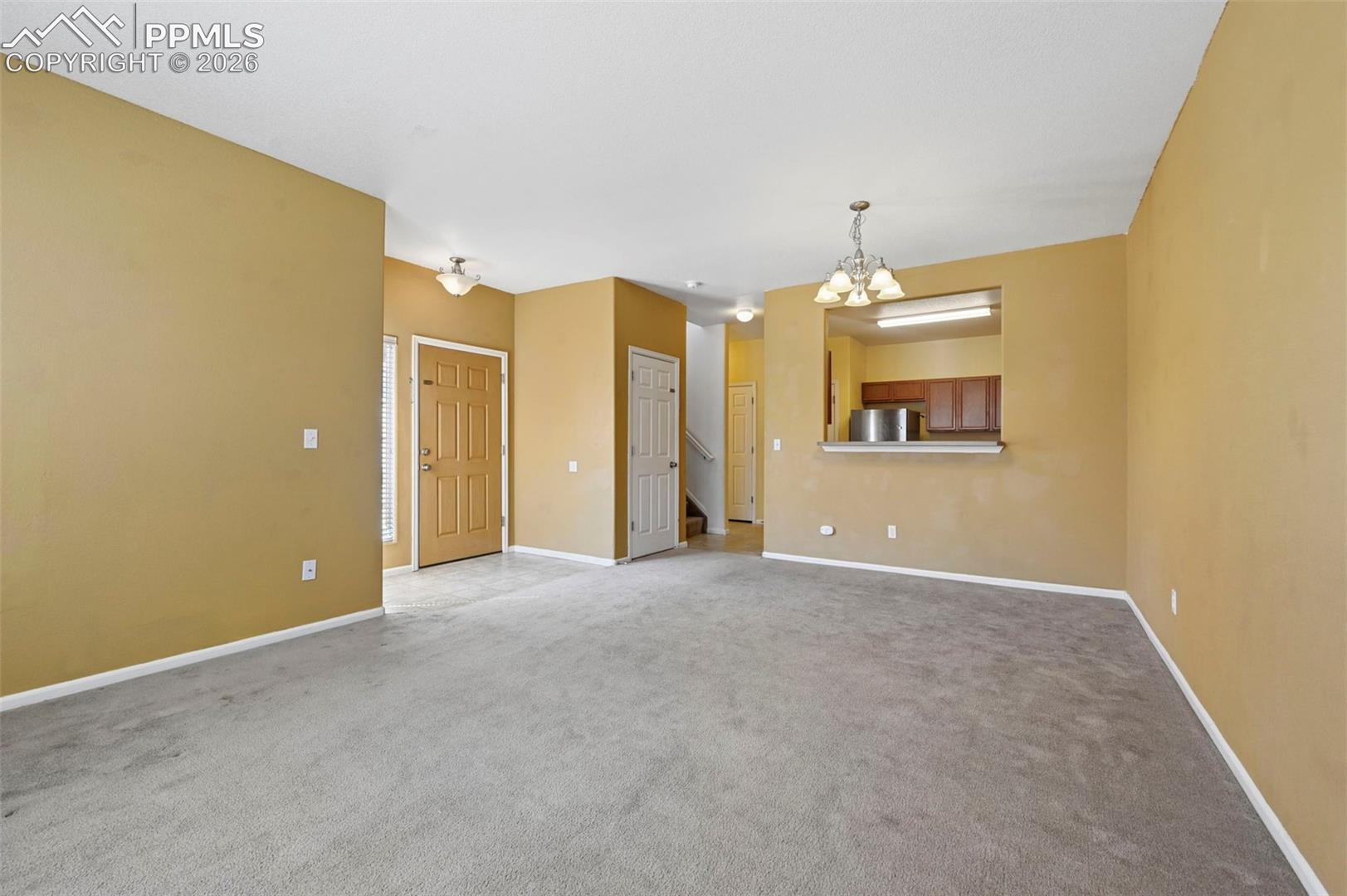 Listing photo 9 for 8141 Snow Bowl Heights
