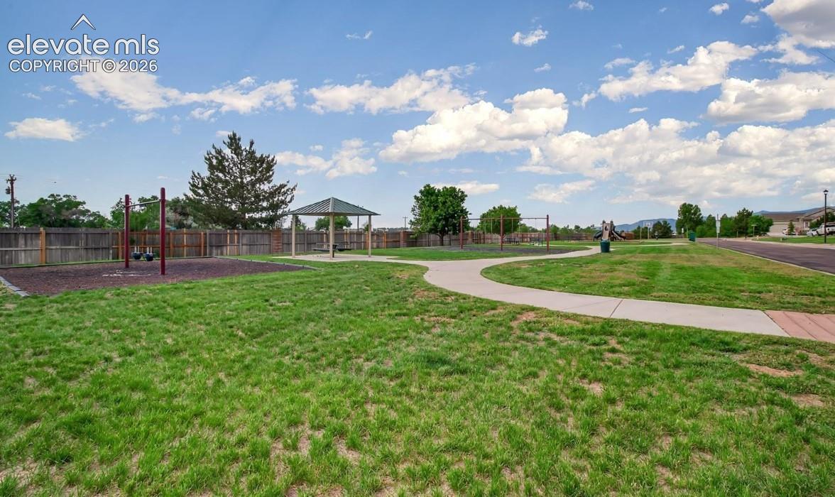 Listing photo 25 for 7358 Maybeck View