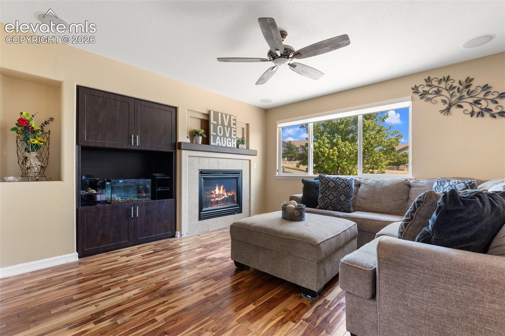 Listing photo 3 for 4046 Deer Valley Drive