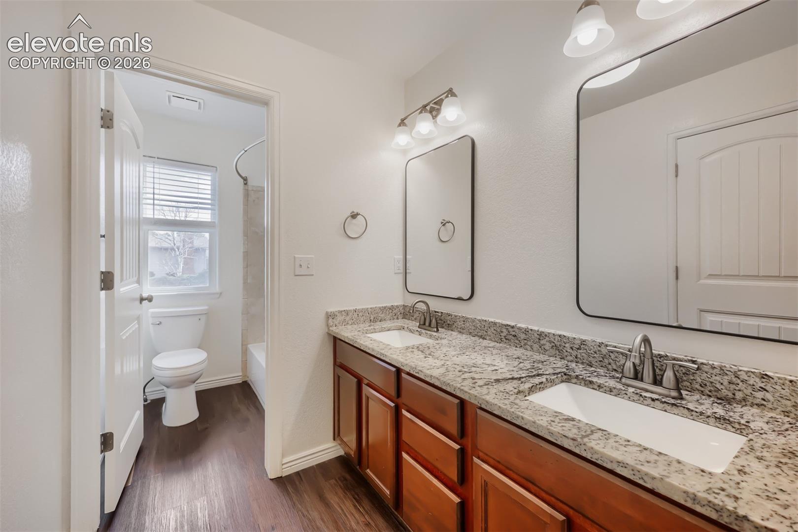 Listing photo 8 for 2496 Sierra Springs Drive