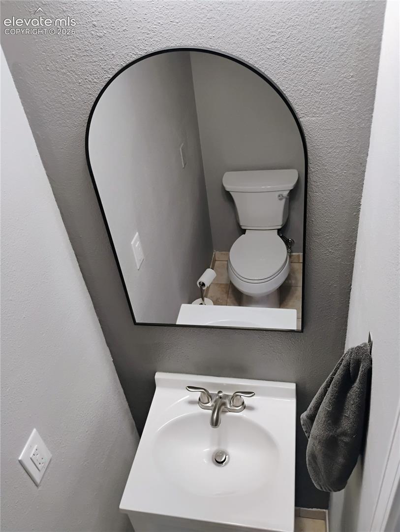 14232 Hawaii Circle, photo 2