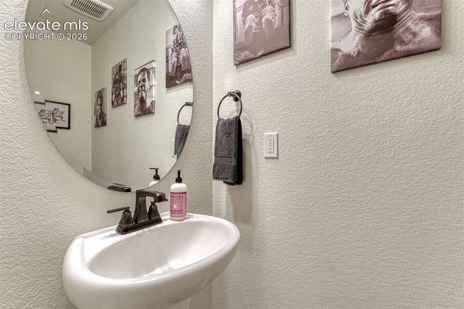 Listing photo 26 for 8268 Sophia Lane