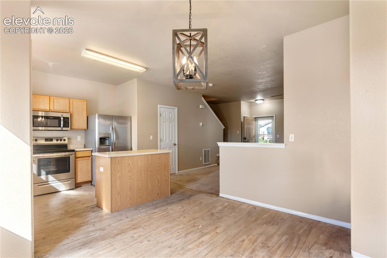 Listing photo 8 for 7698 Sandy Springs Point