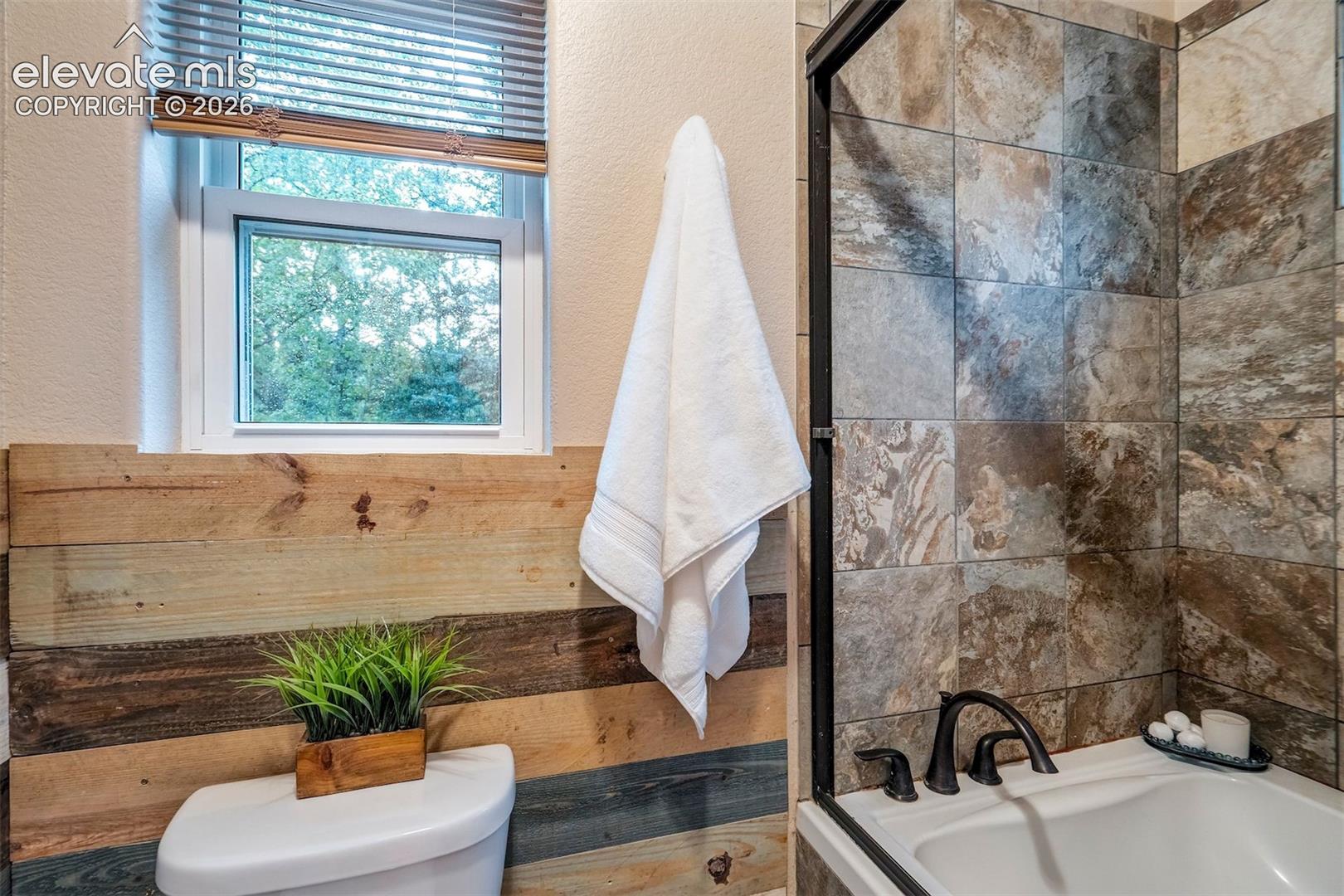 Listing photo 24 for 119 Remwood Circle
