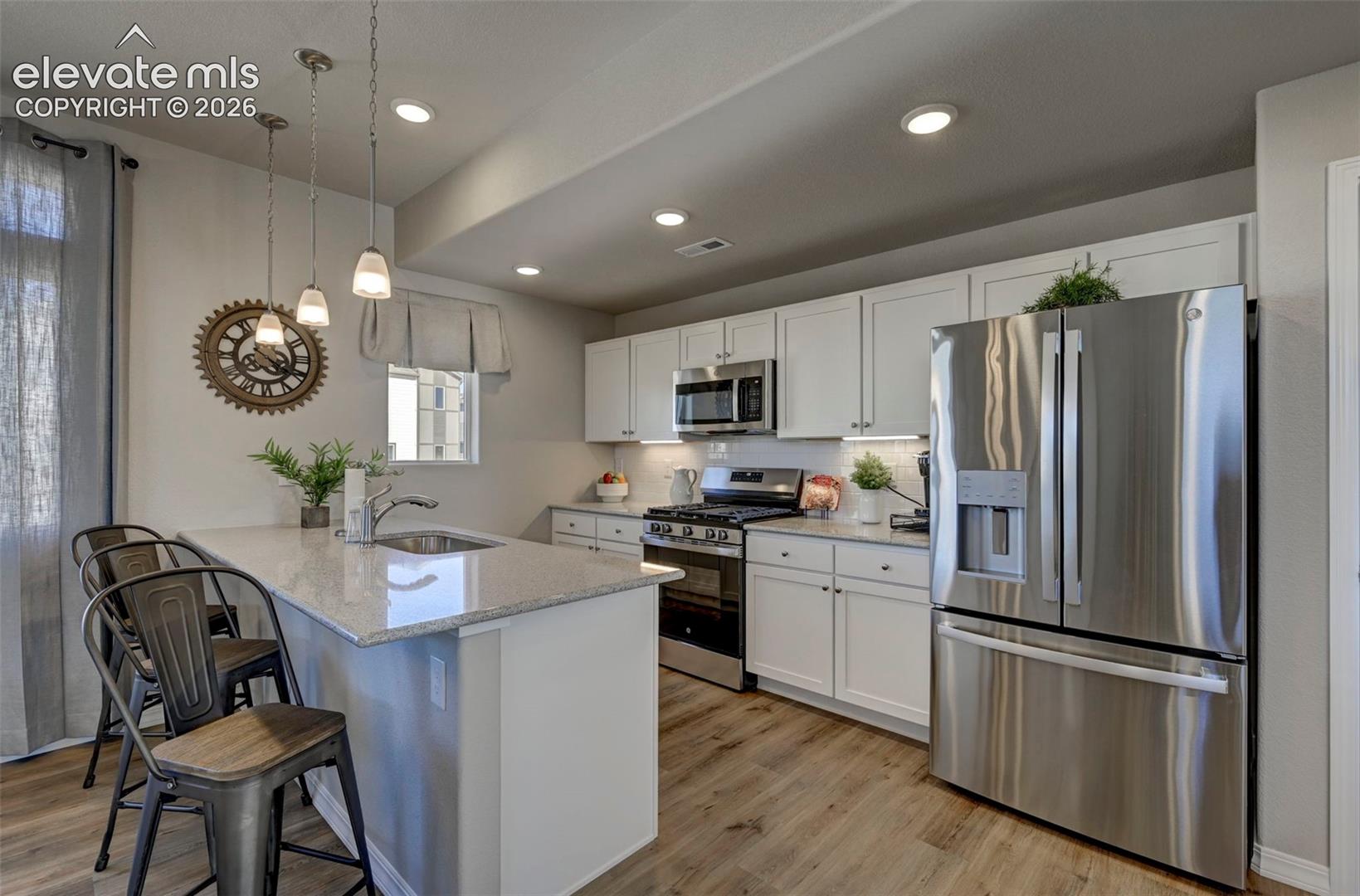 Listing photo 4 for 13684 Nederland Drive