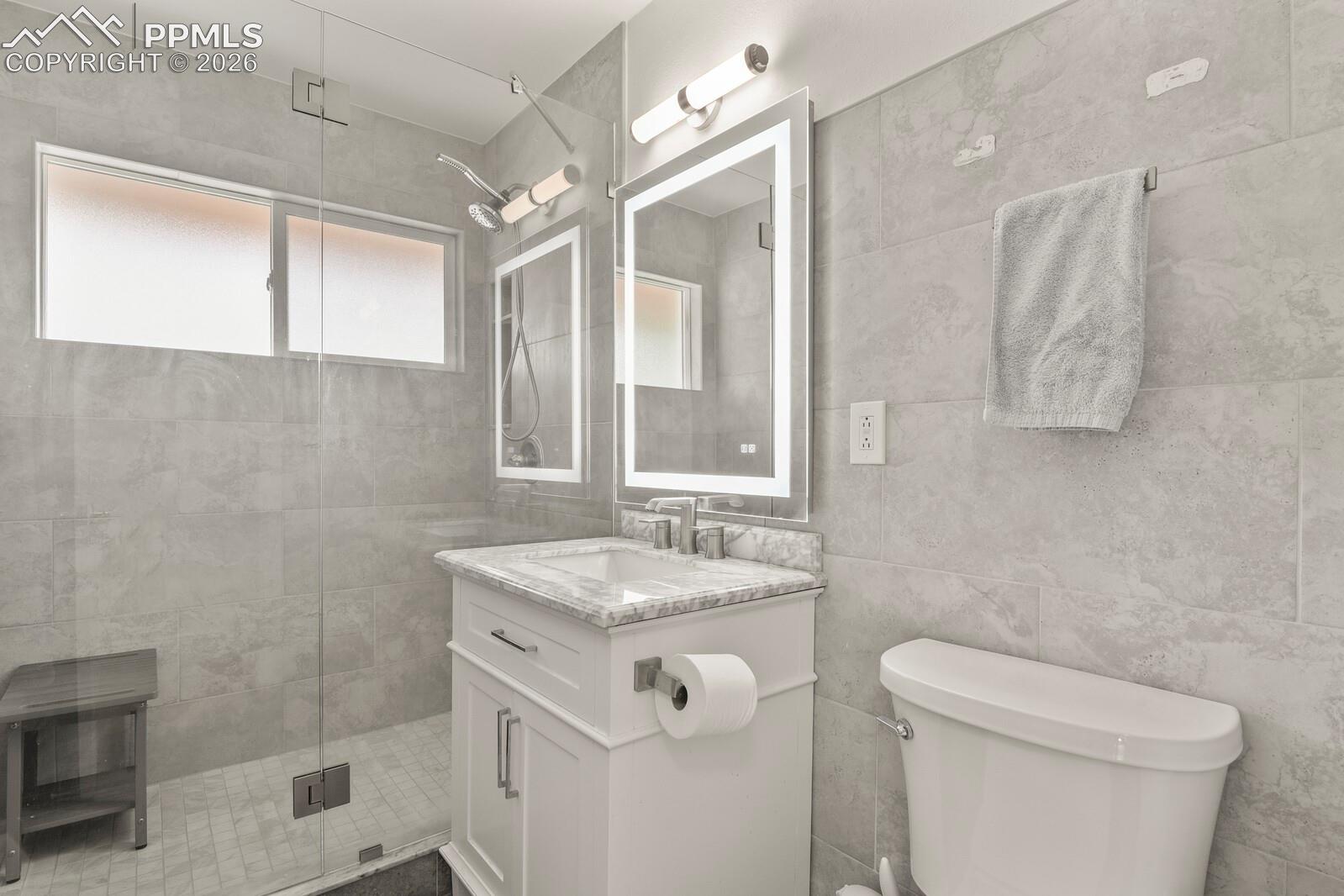 Listing photo 30 for 691 S Holly Street
